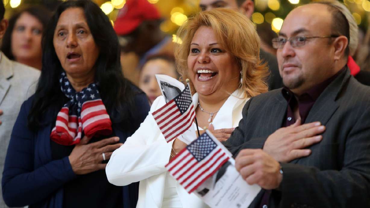 125 sworn in as new U.S. citizens