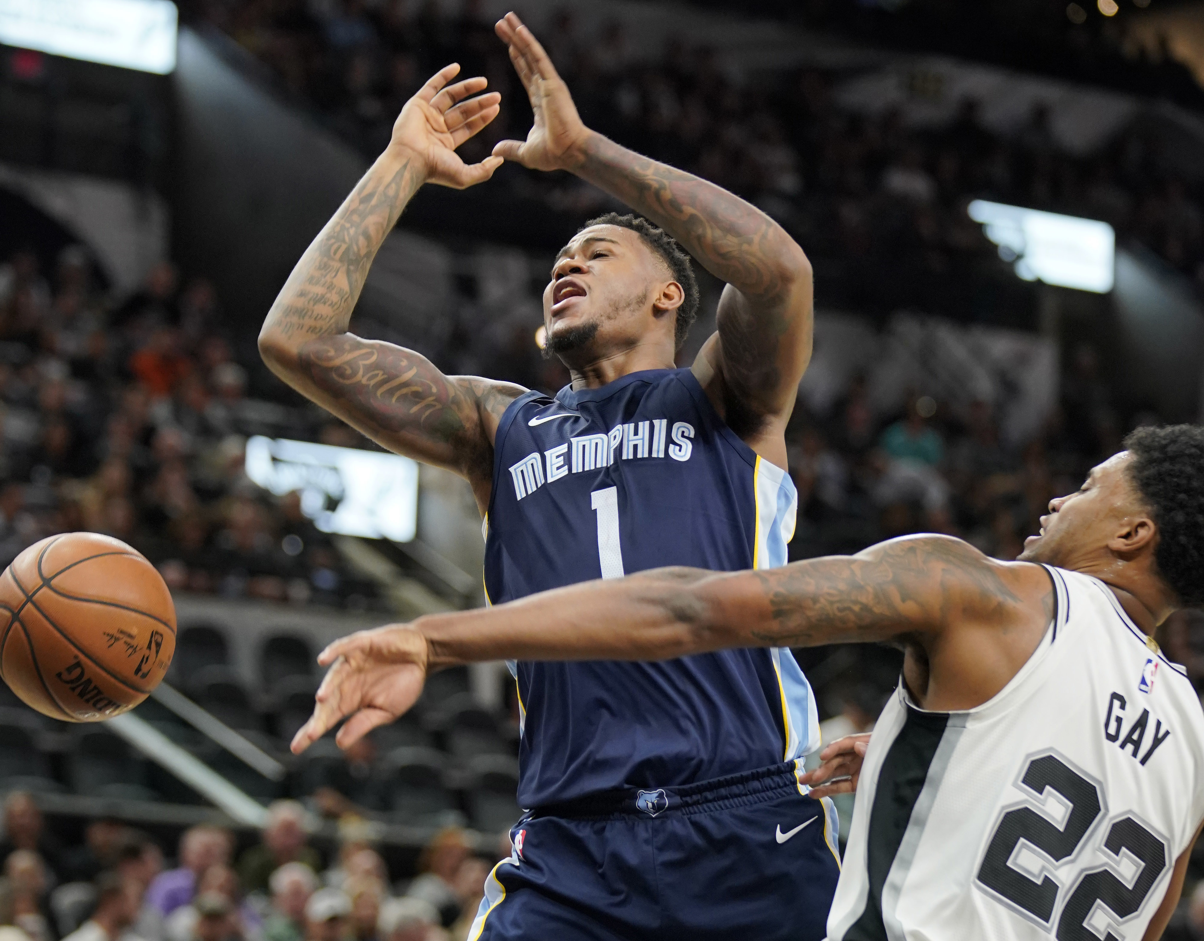 Aldridge scores 41, Spurs extend Grizzlies' skid to 9