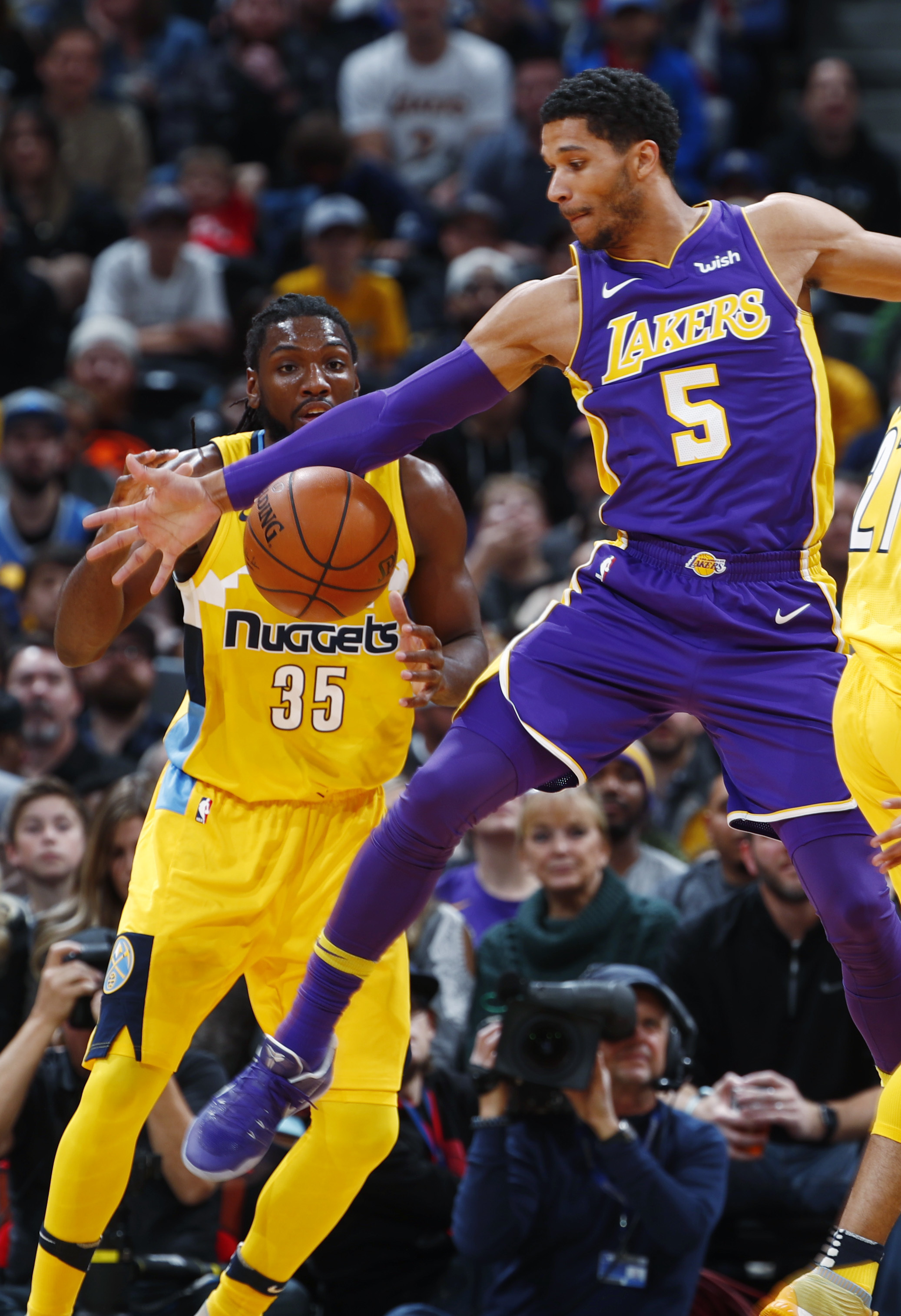 Murray, Barton lead Nuggets over Lakers, 115-100.