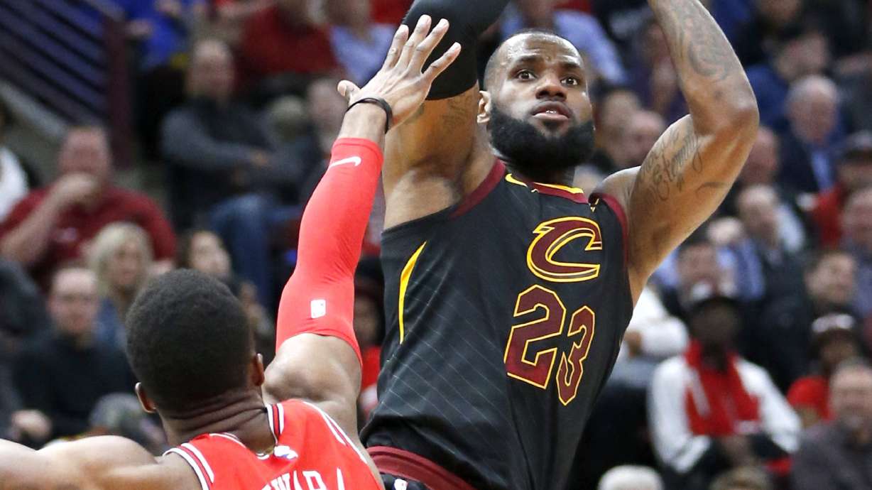 Wade, Love, James lead surging Cavaliers over Bulls 113-91