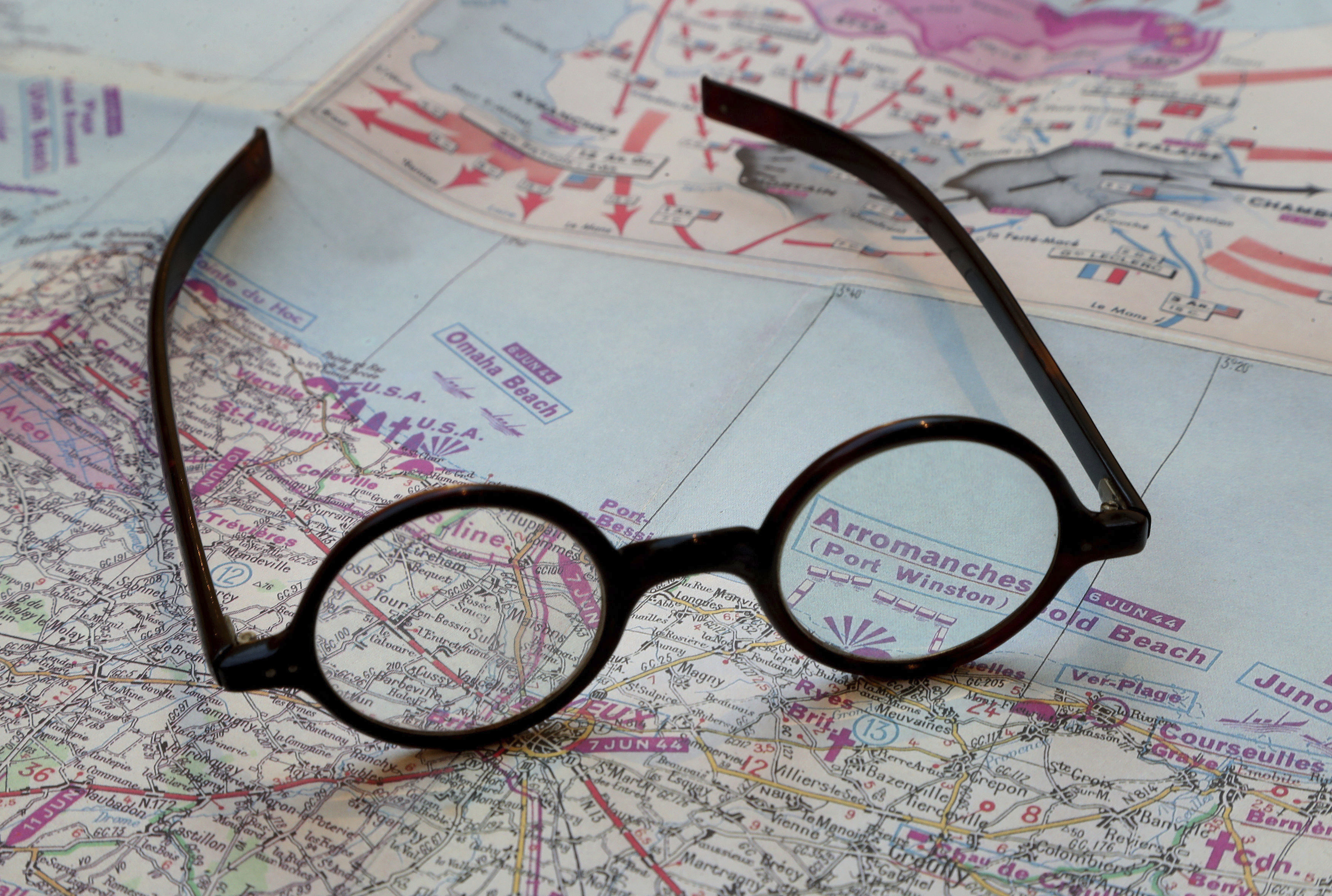 High-priced specs: Churchill's glasses costly at auction