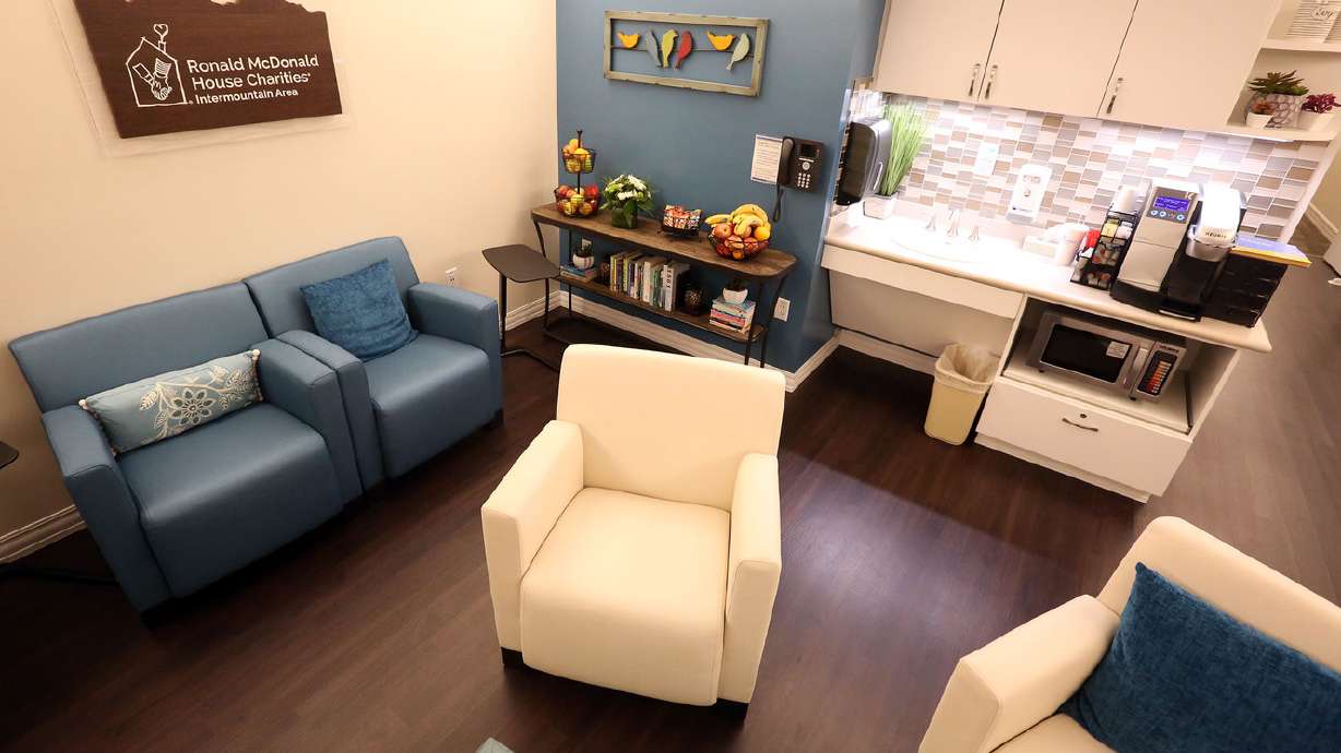 New hospital room supports parents with kids in intensive care units