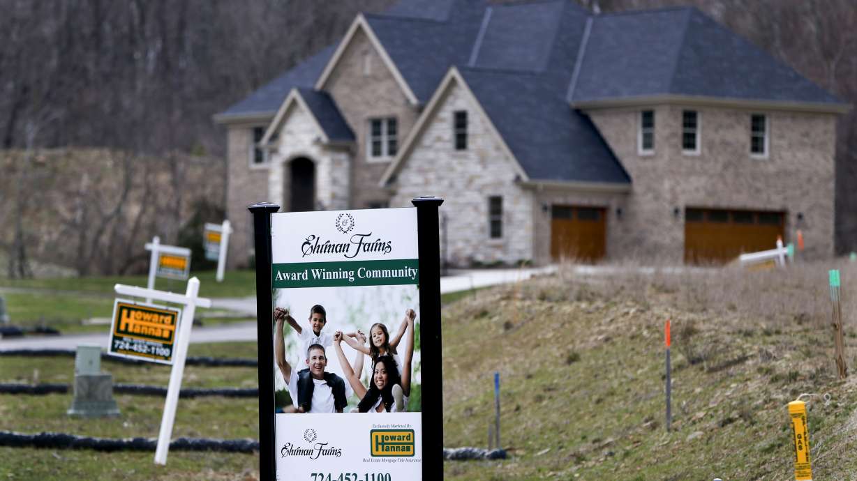 US mortgage rates rise, though remain historically low