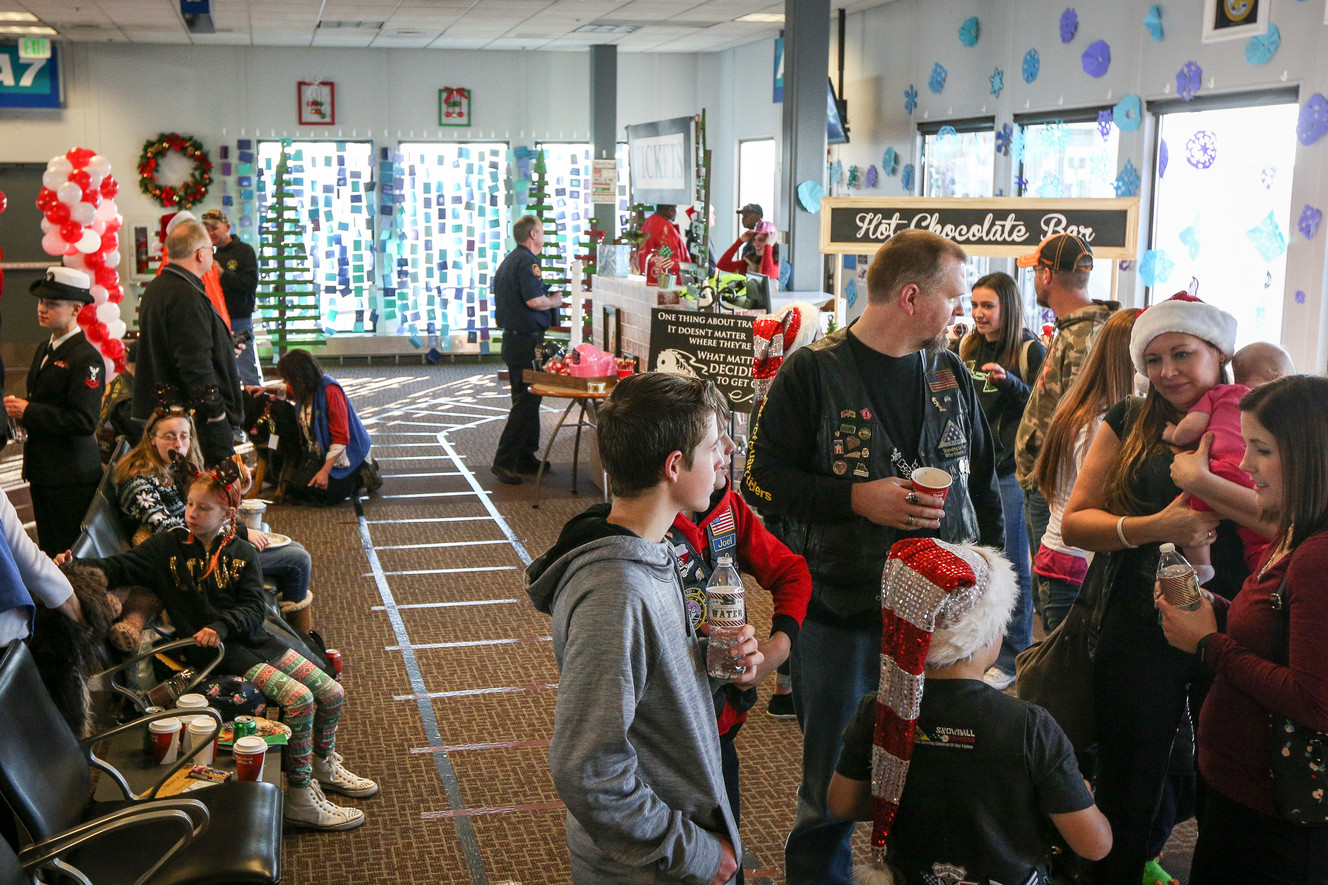Snowball Express brings bit of Christmas cheer to Utah Gold Star families