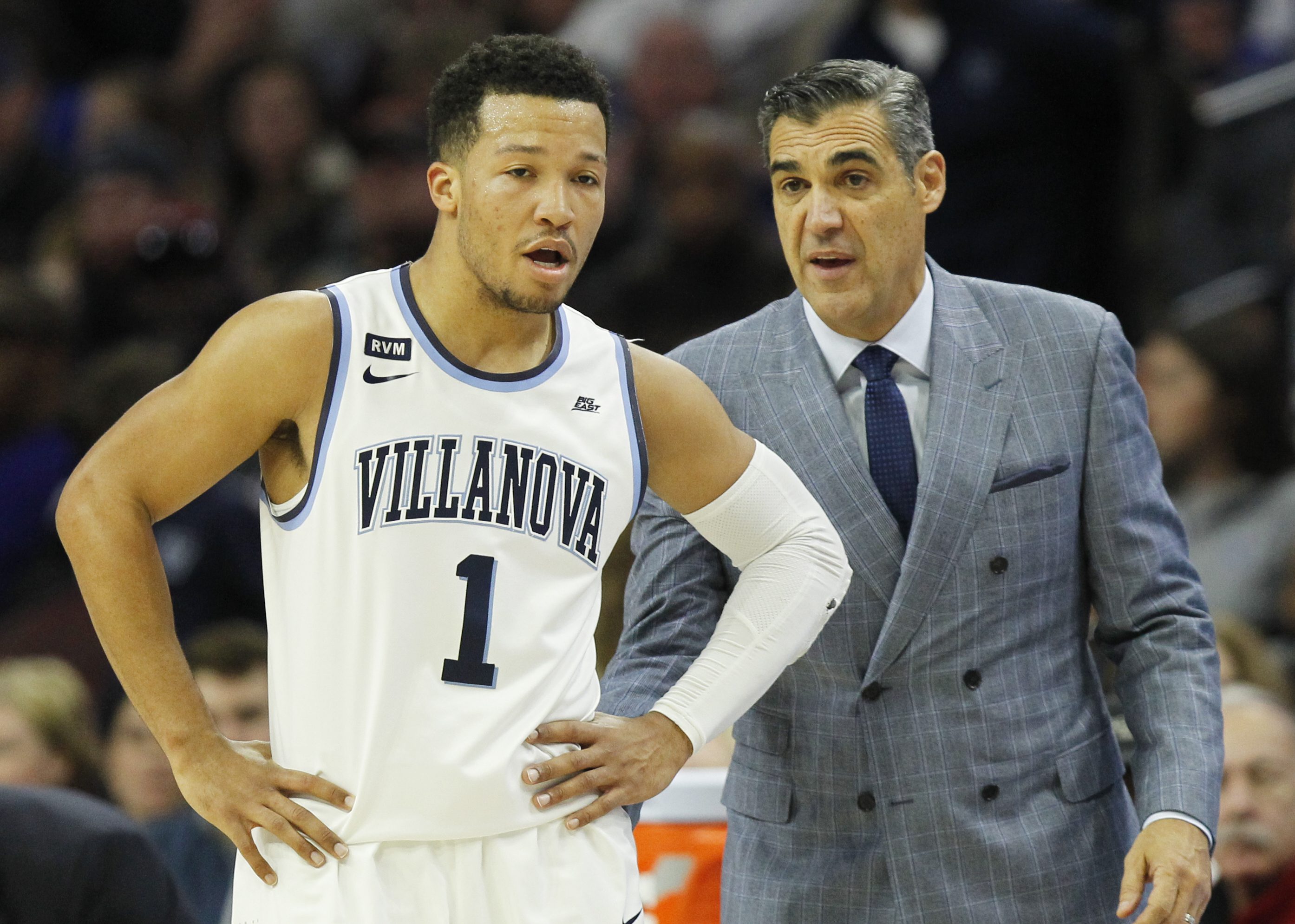 DiVincenzo, Booth rally No. 4 Villanova past La Salle 77-68