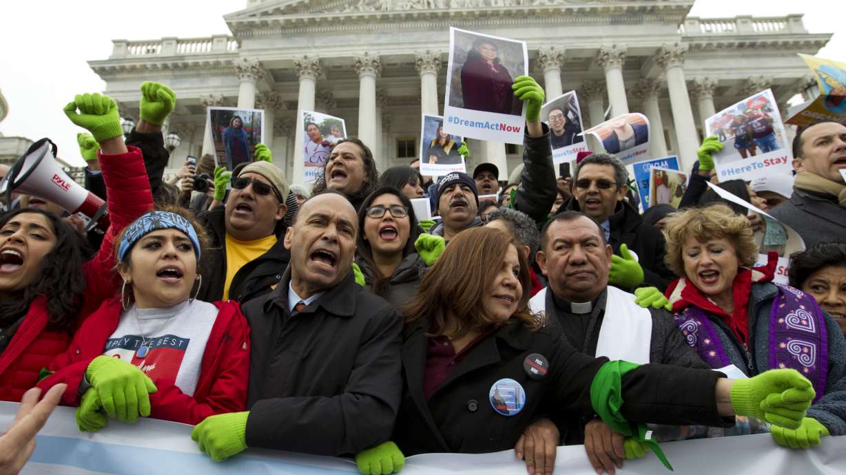 Fate of young immigrants divides Dems on last-minute budget