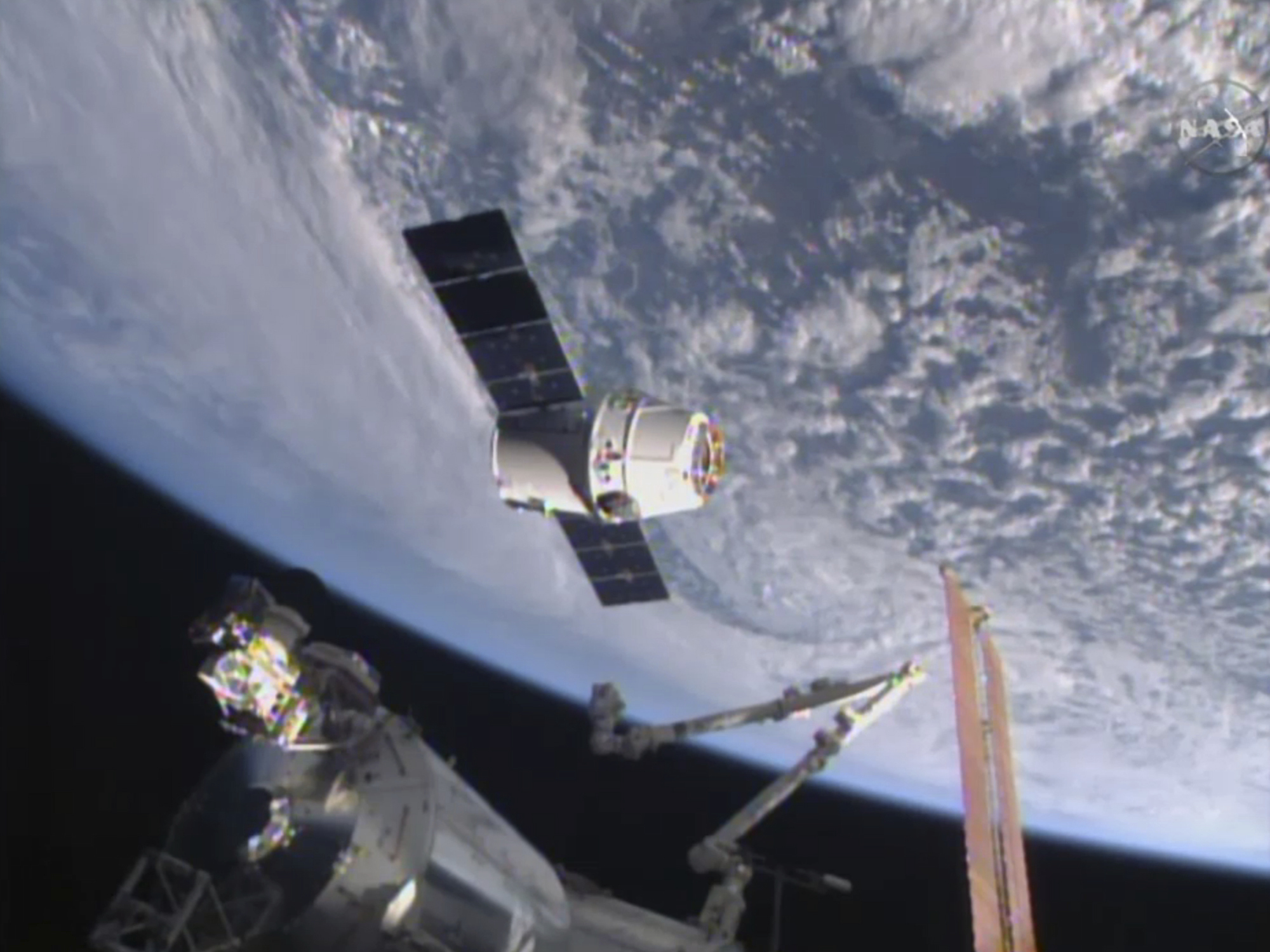 SpaceX delivery delayed few days; 1st reused rocket for NASA