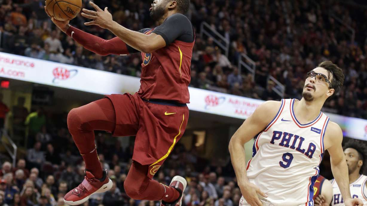 Cavaliers' Wade out against Hawks because of sore knee