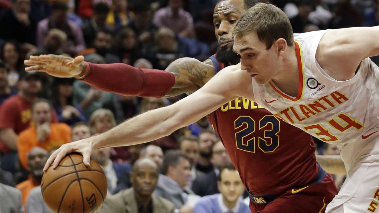 James scores 25 has 17 assists, as Cavs beat Hawks 123-114
