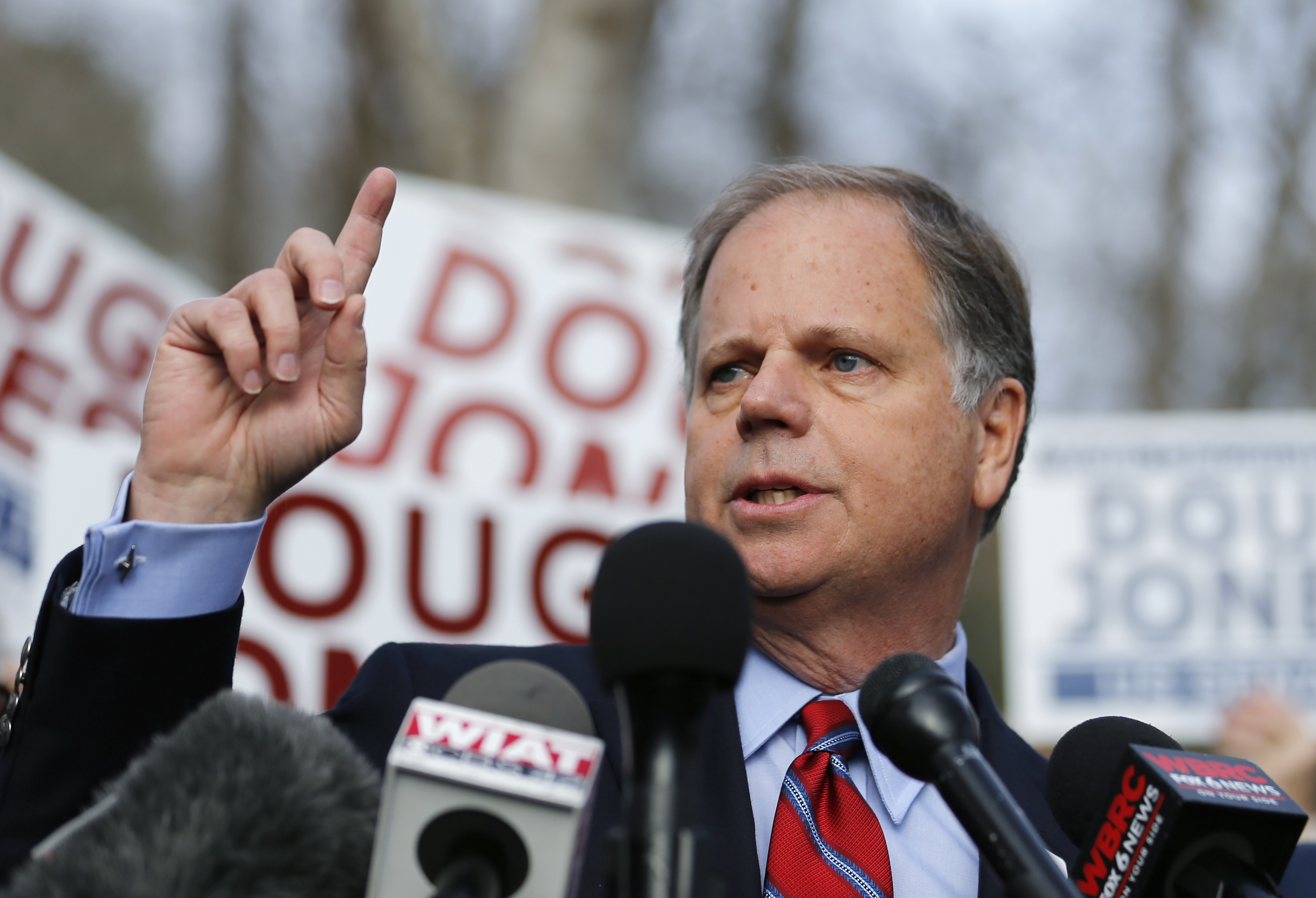 Democrat Doug Jones wins election to US Senate from Alabama