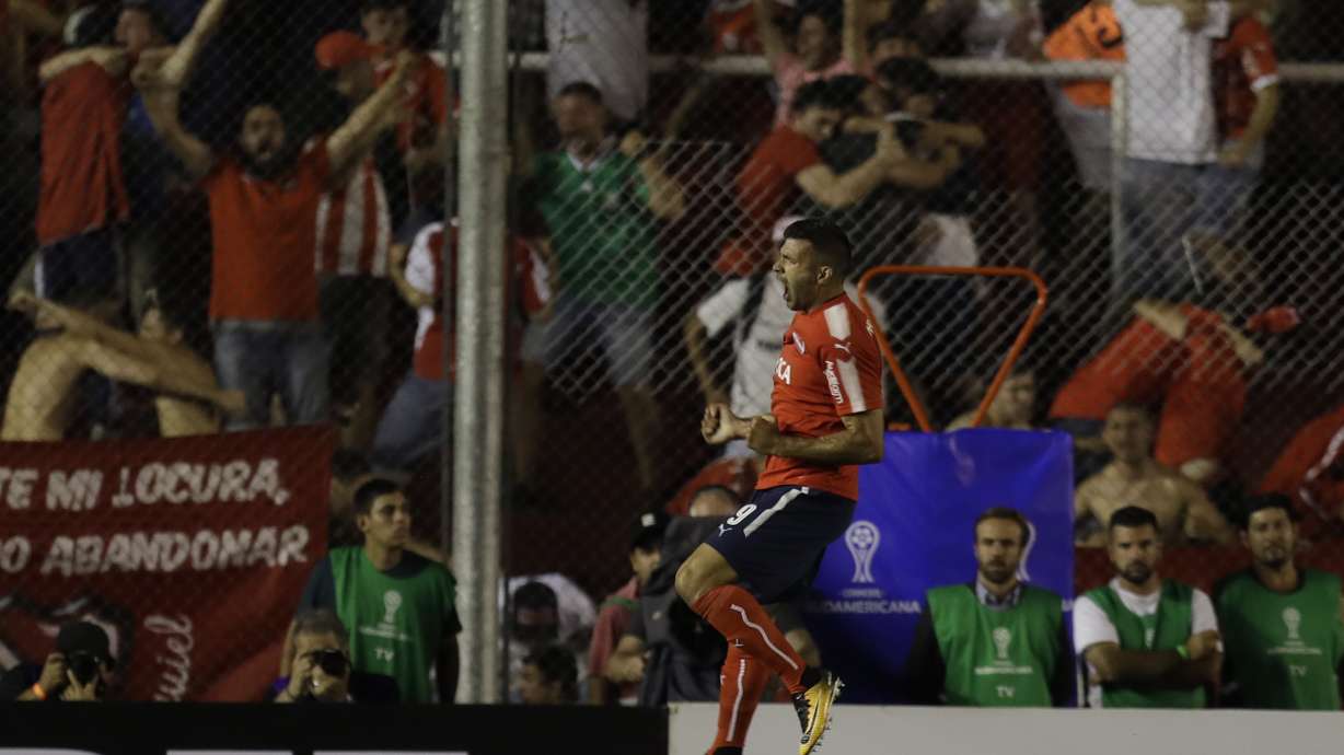 Flamengo fans detained in Rio before Copa Sudamericana final