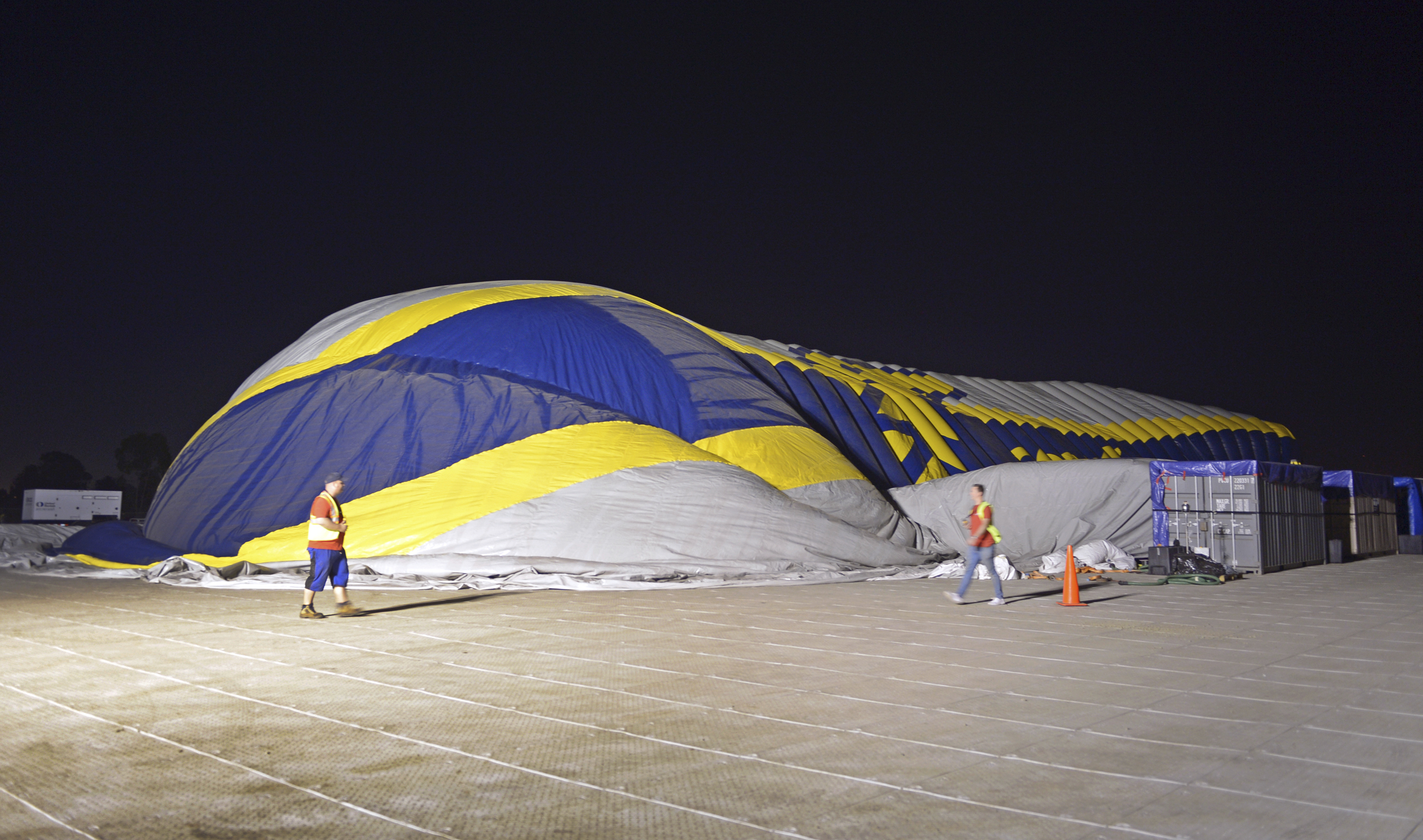 Goodyear blows up new home for airship: an inflatable hangar