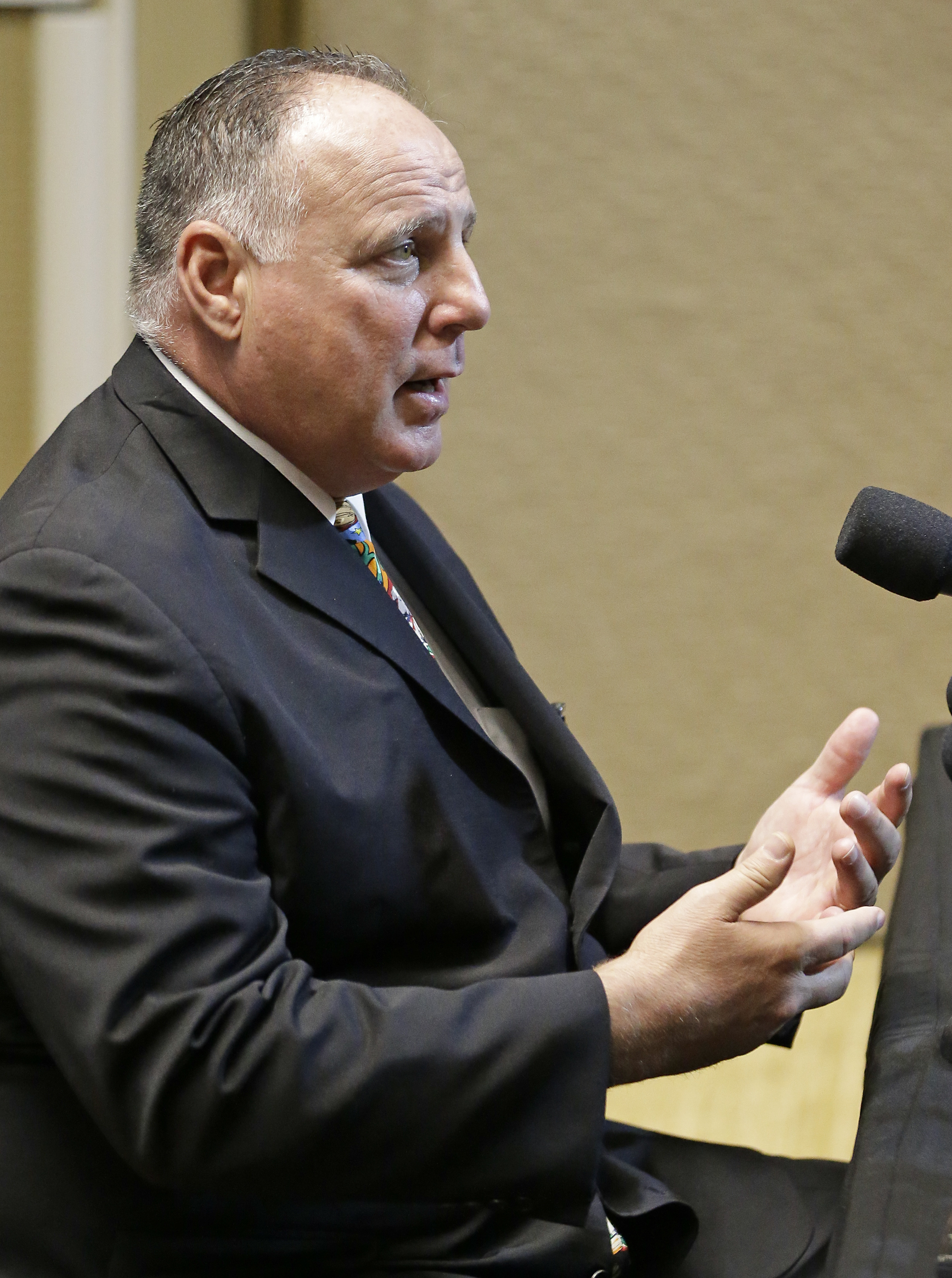 Angels: Ohtani's sprained elbow will be healed by spring