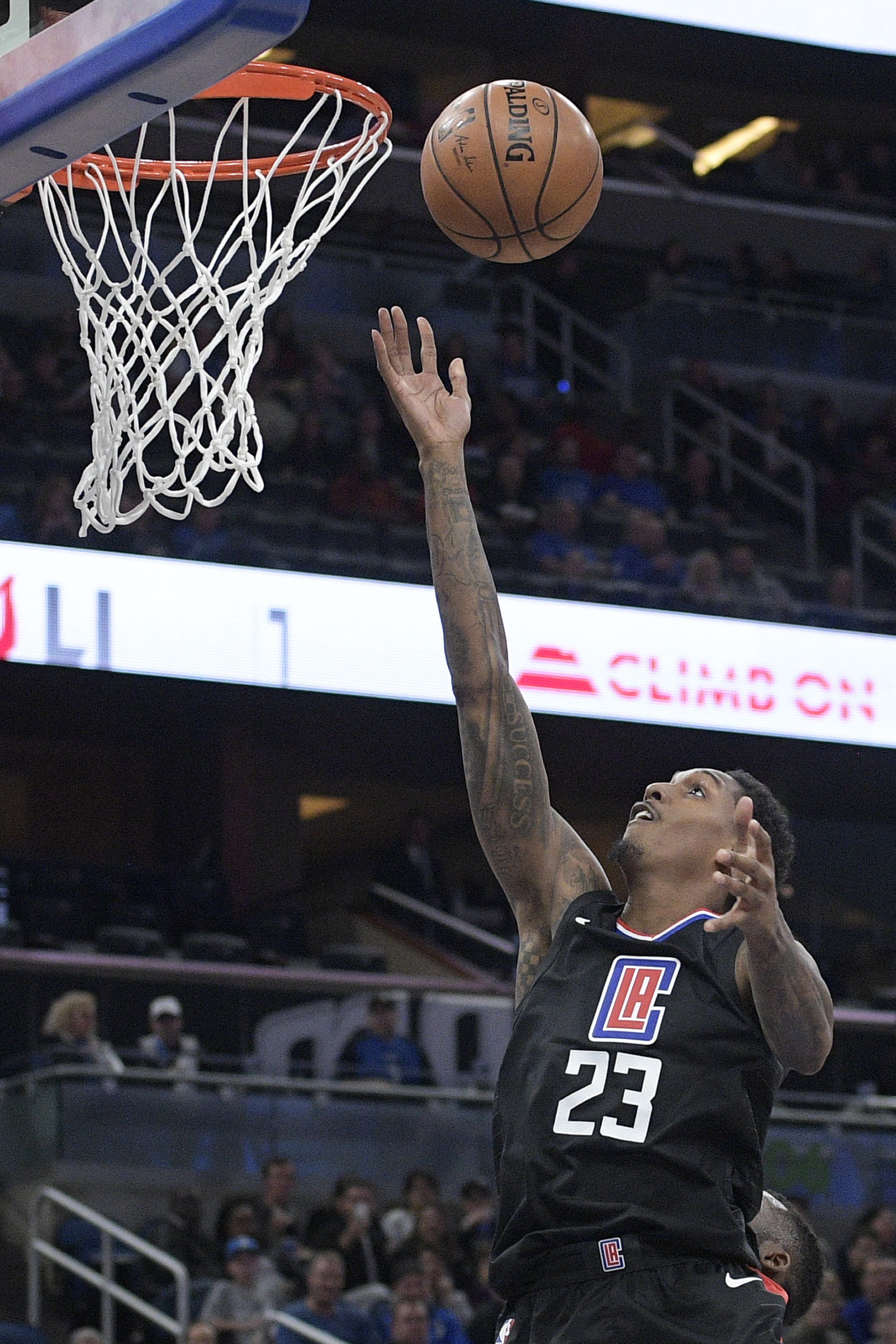 Lou Williams, Jordan lead Clippers over Magic, 106-95