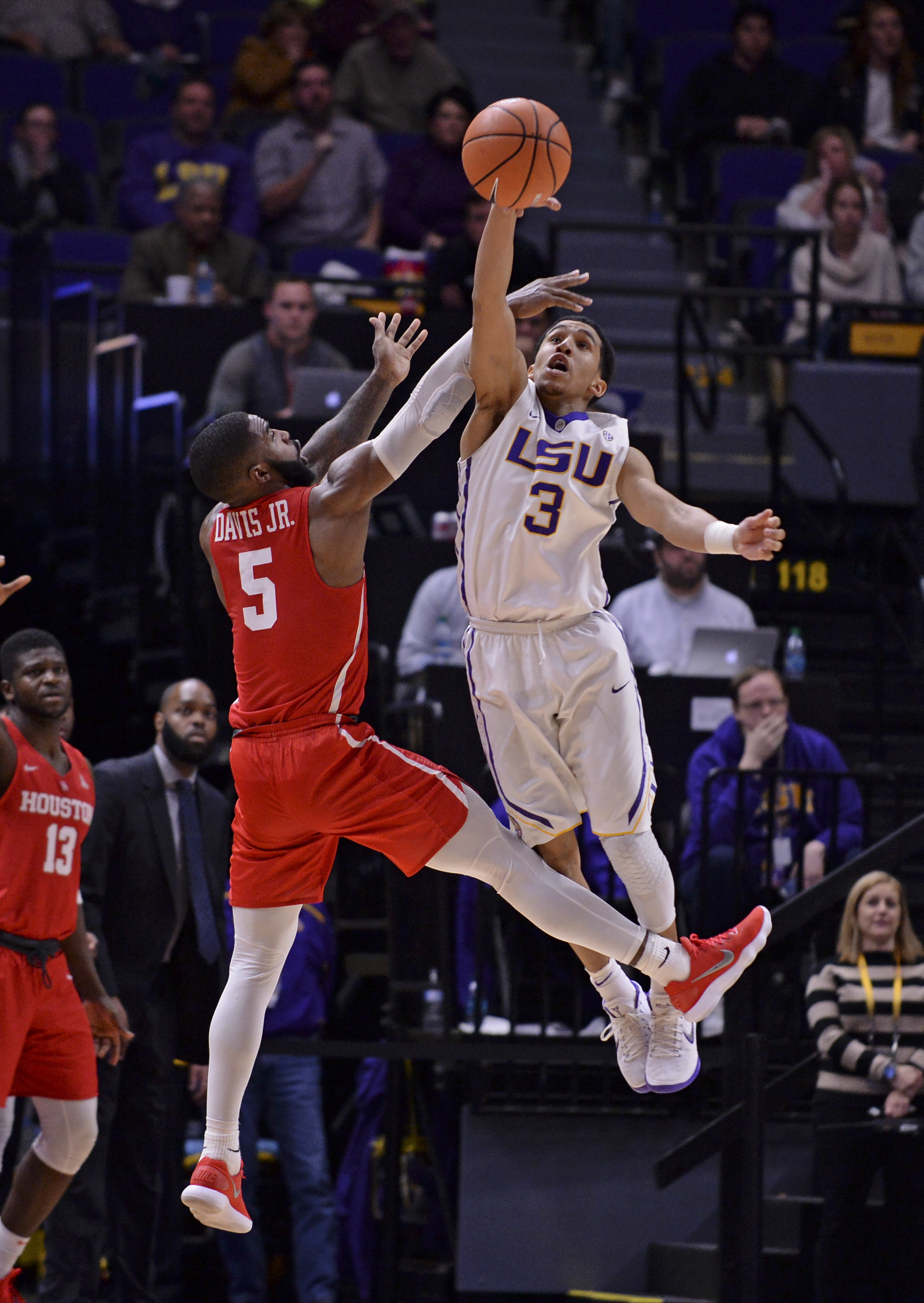 Epps leads LSU past Houston 80-77