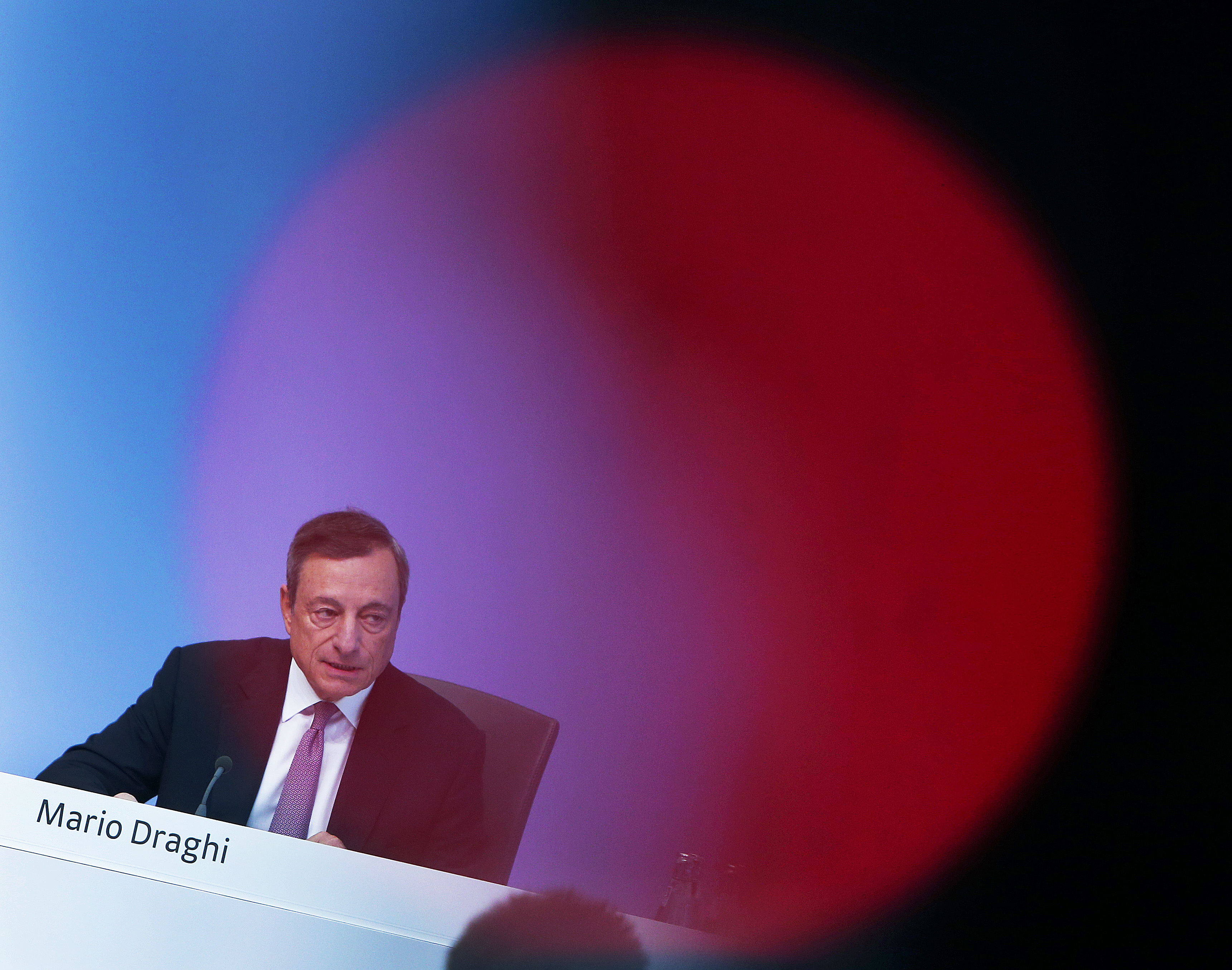 European Central Bank keeps stimulus measures on track