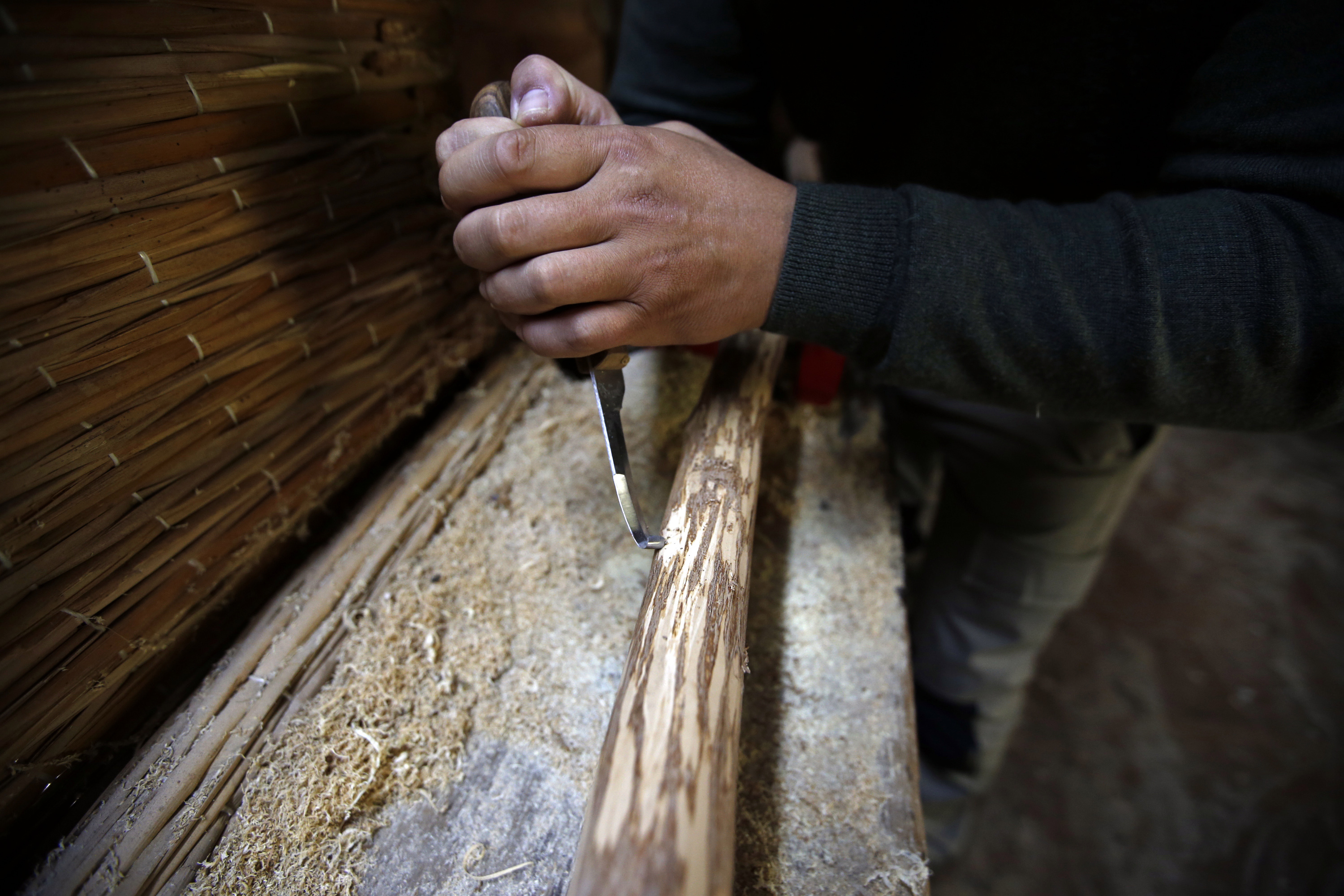 AP PHOTOS: Serbian bowyer inspired by childhood games