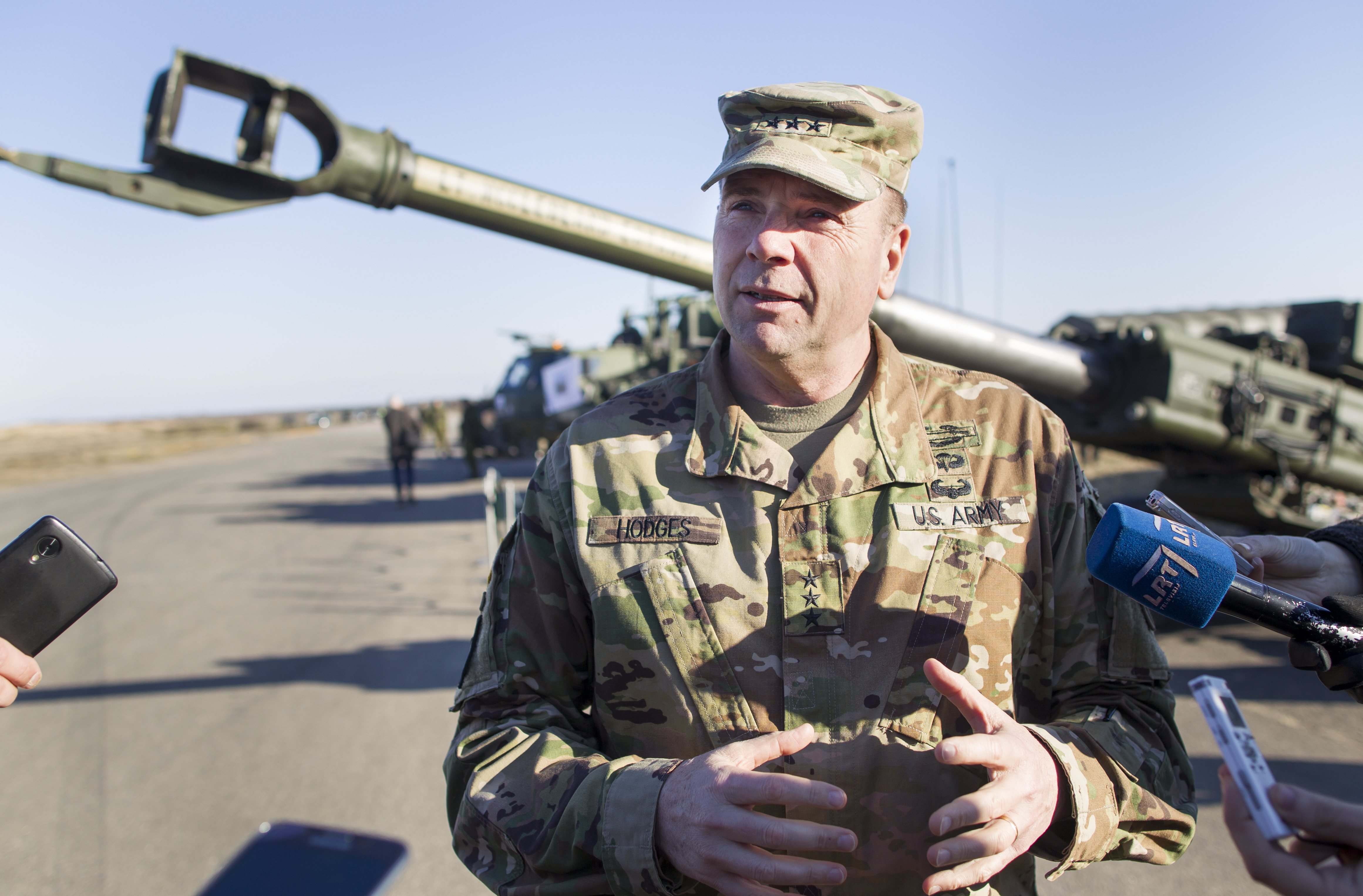 American army commander says US committed to NATO, Europe