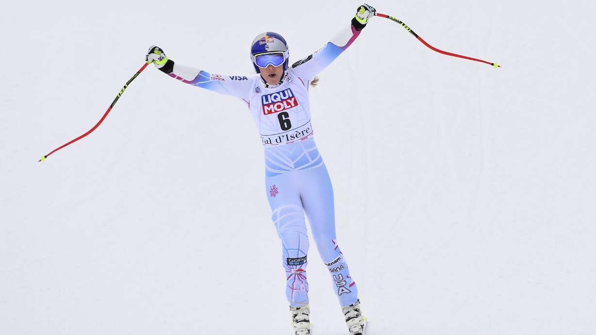 Lindsey Vonn takes WCup super-G race, 1st win of season