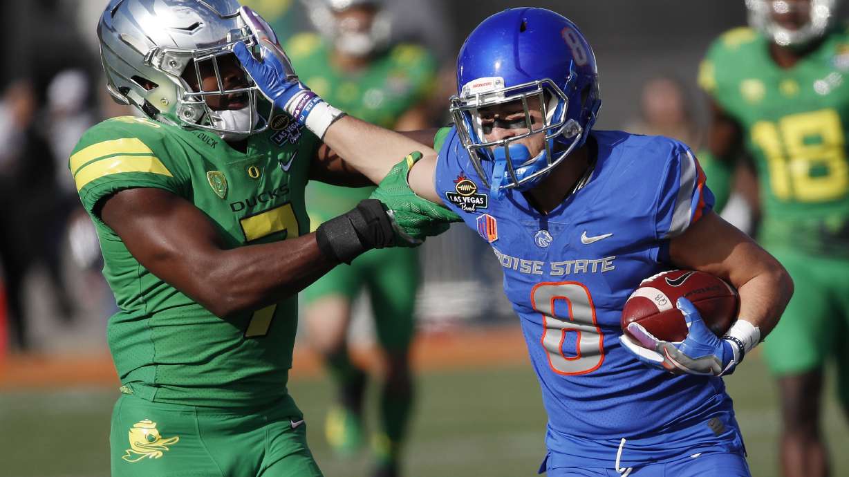 No. 25 Boise State beats Oregon 38-28 in Las Vegas Bowl