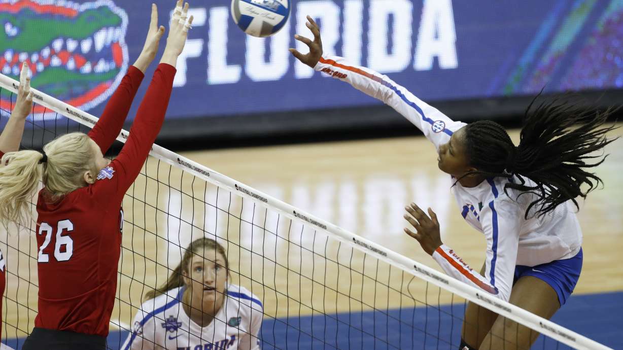 Foecke powers No. 5 Nebraska to fifth national championship