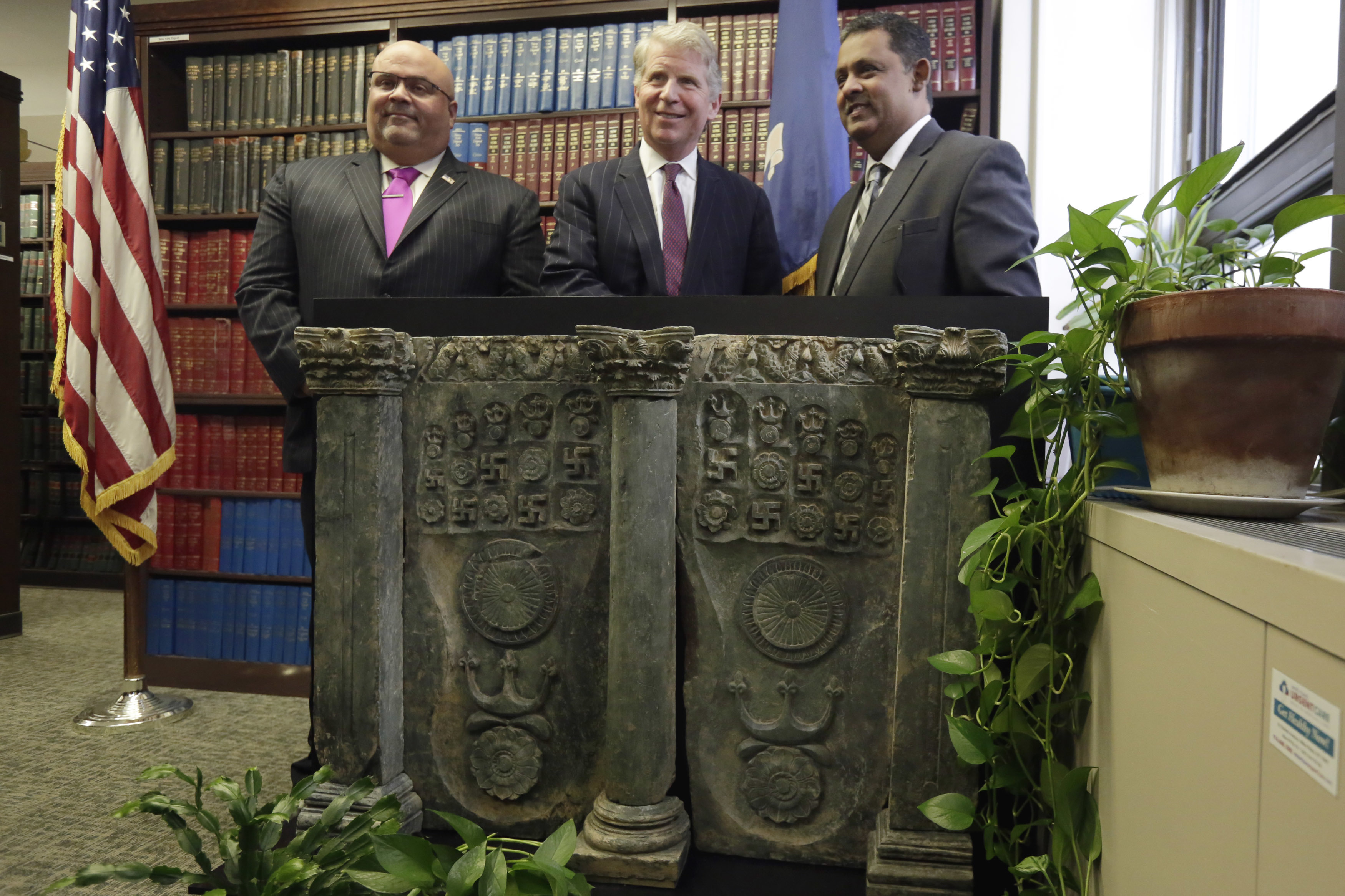 Prosecutors become treasure hunters in repatriation campaign