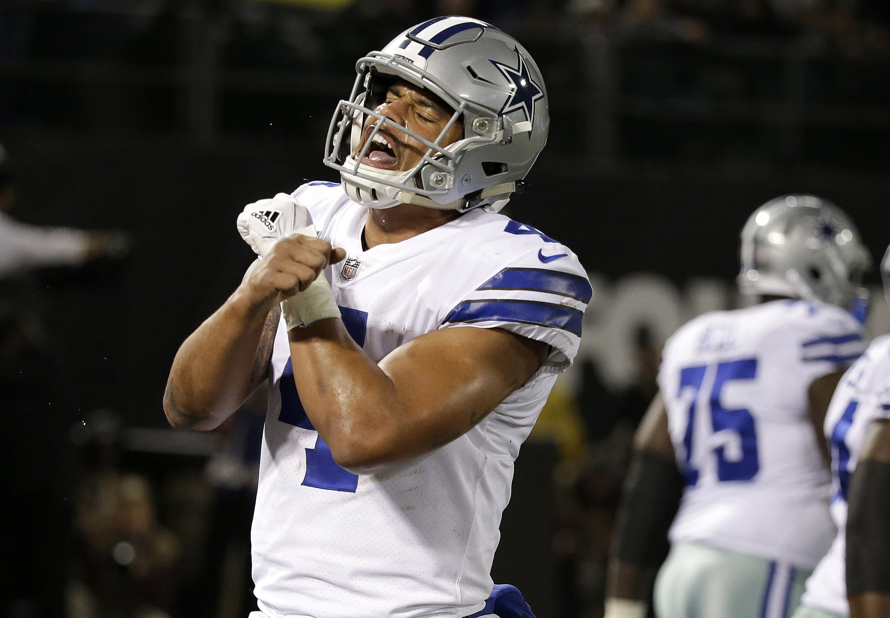 Cowboys edge Raiders 20-17 by slimmest of margins