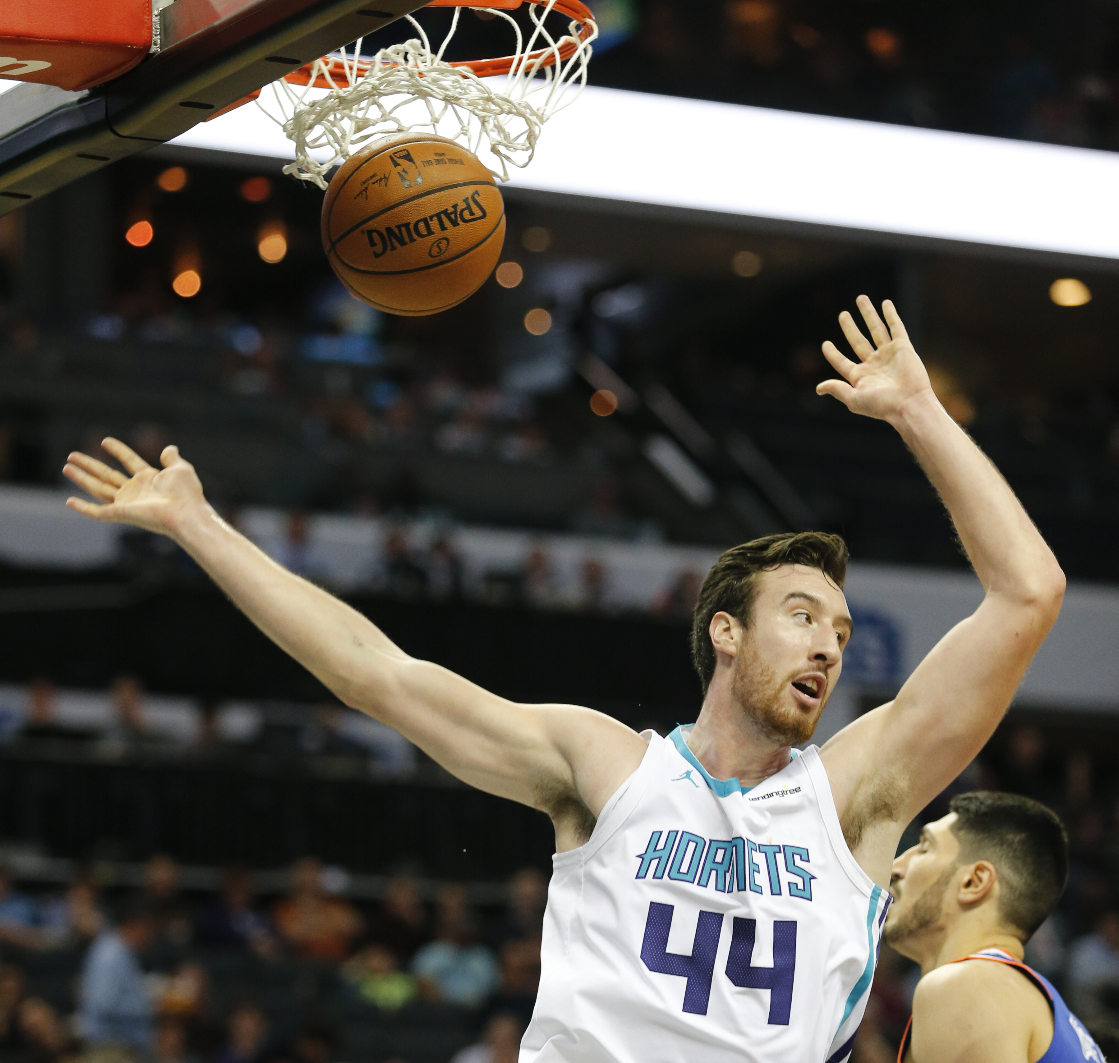 Kaminsky ties season high with 24, Hornets top Knicks 109-91