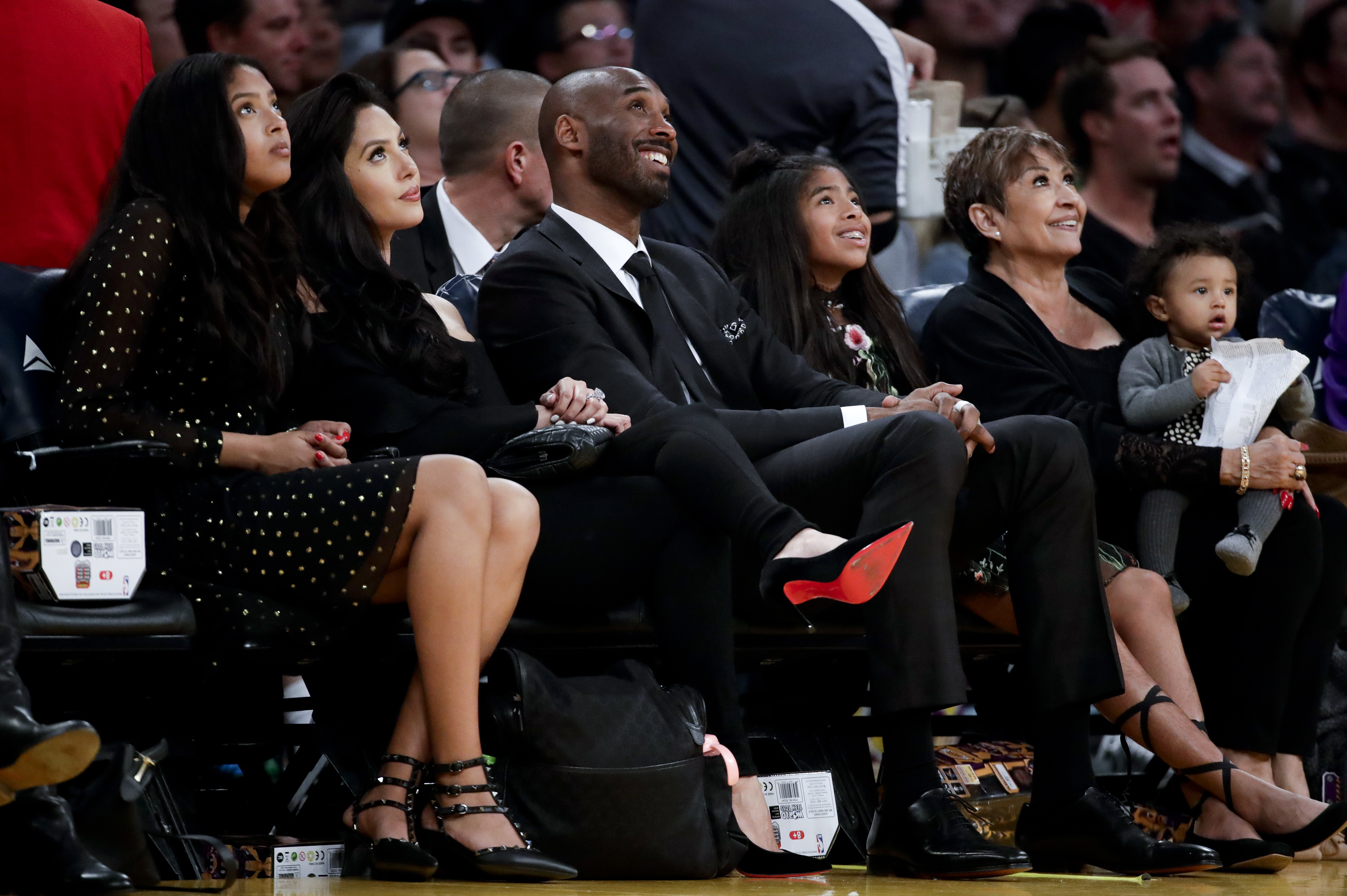 KD shoots Warriors past Lakers 116-114 in OT on Kobe's night