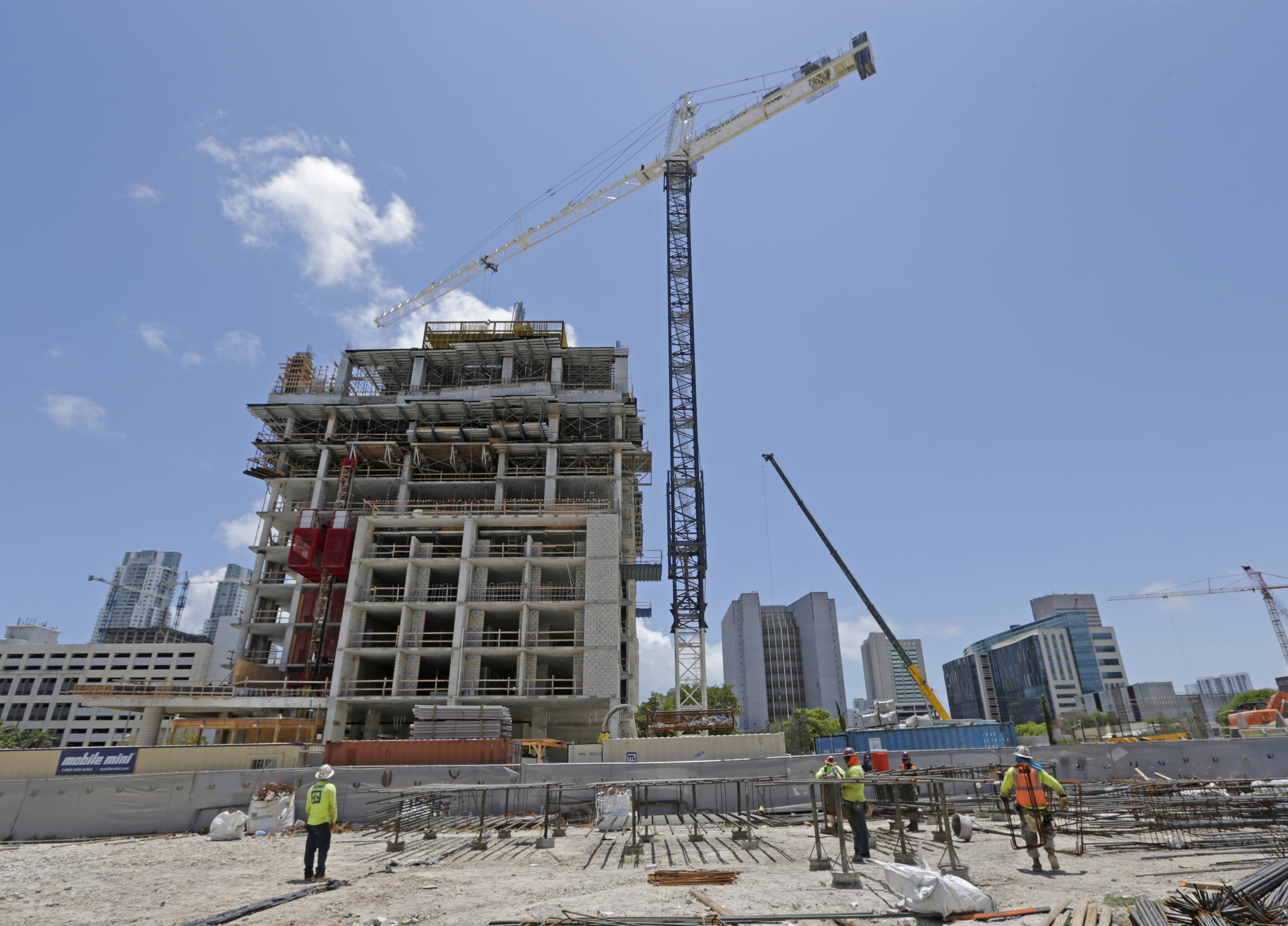 US housing starts rose 3.3 percent in November