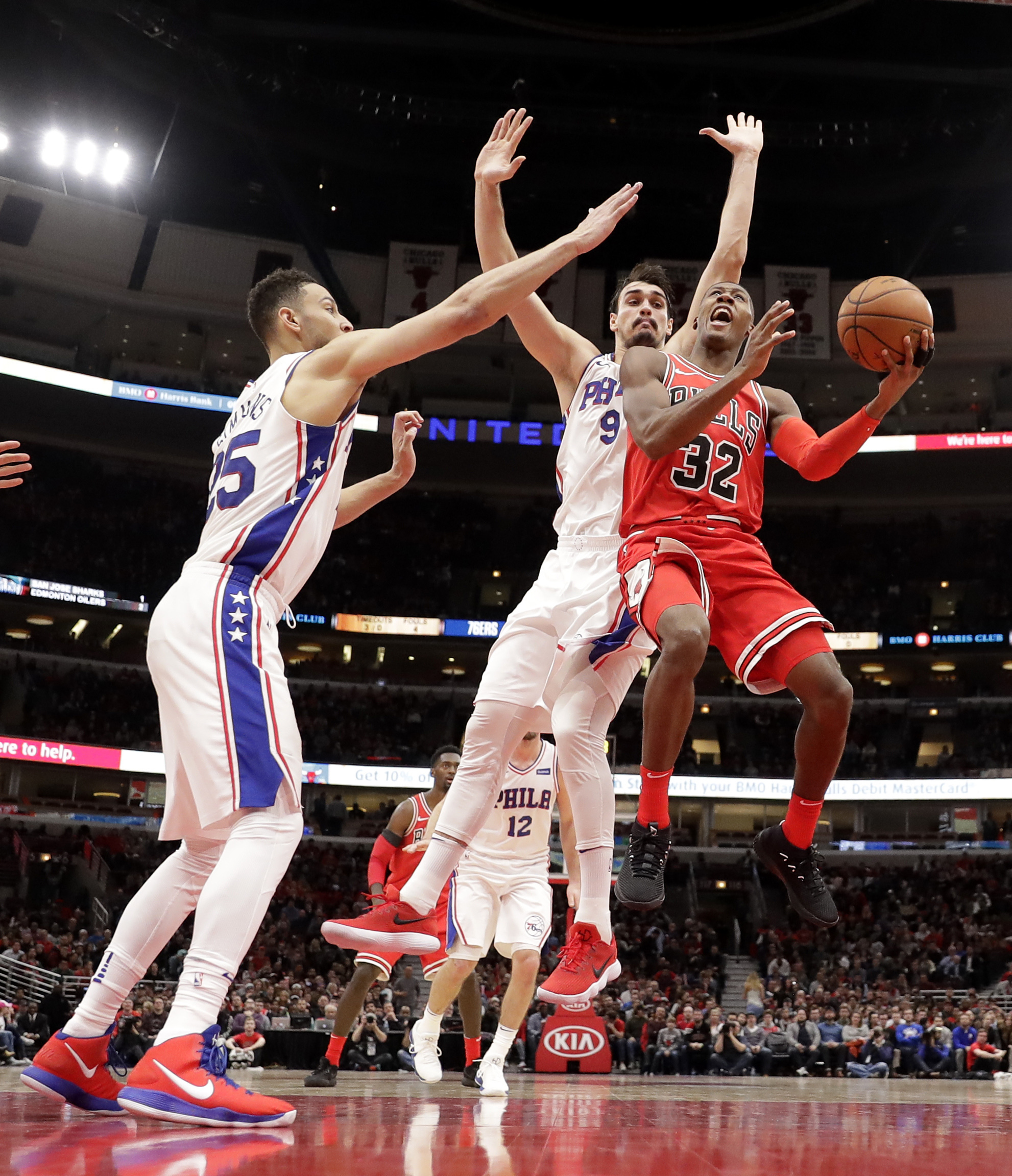 Mirotic's return sparks Bulls to 6-game win streak