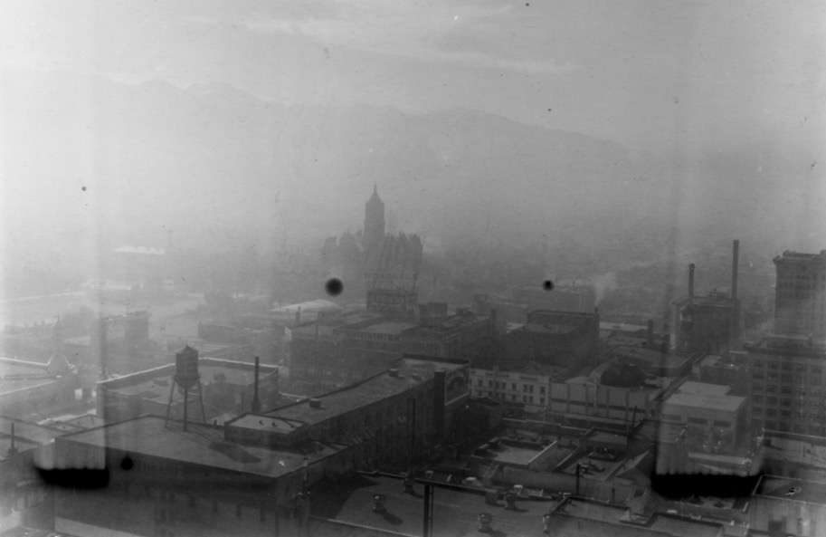 Smog in the Salt Lake Valley in 1942 (Photo: Utah State History)