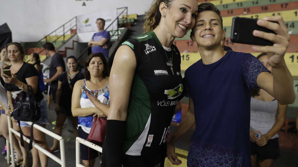 Brazilian transgender player debuts in top volleyball league