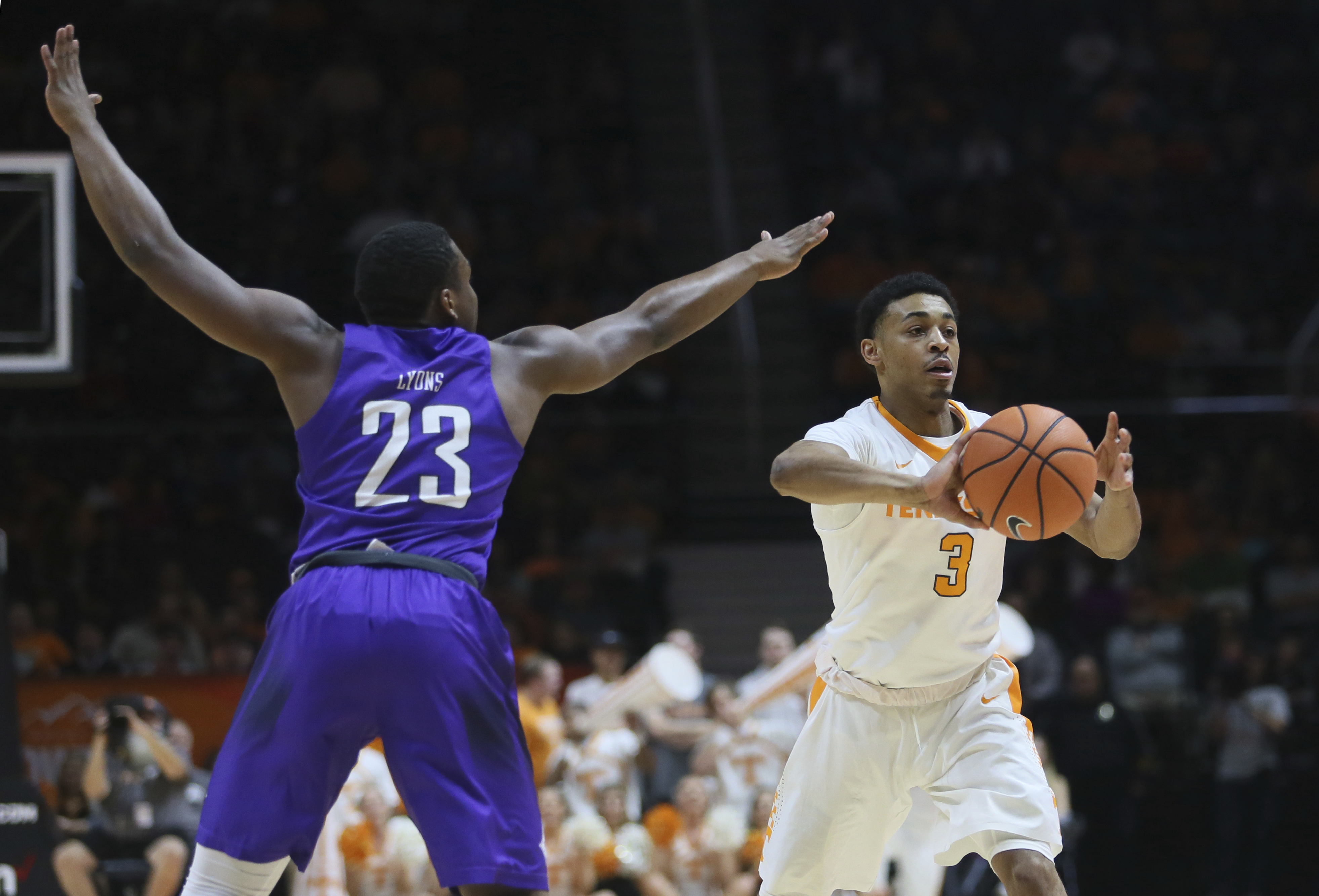 No. 21 Tennessee squeaks past Furman 66-61