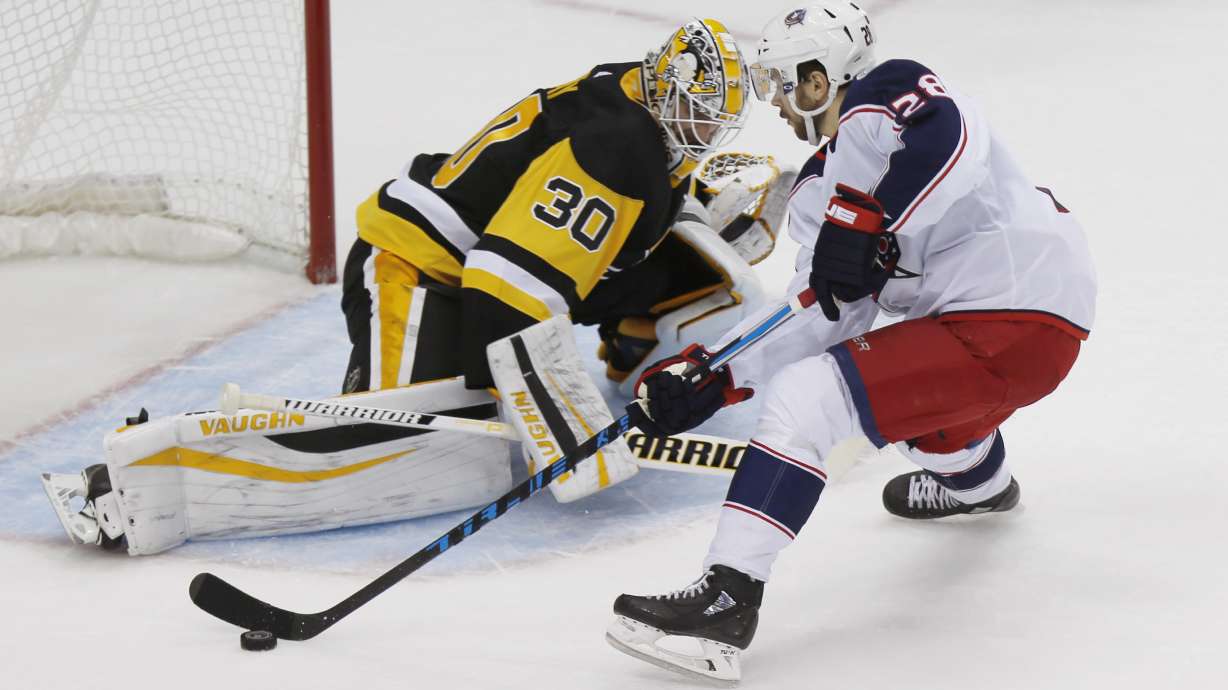 Letang gets winning goal in shootout, Pens top Blue Jackets