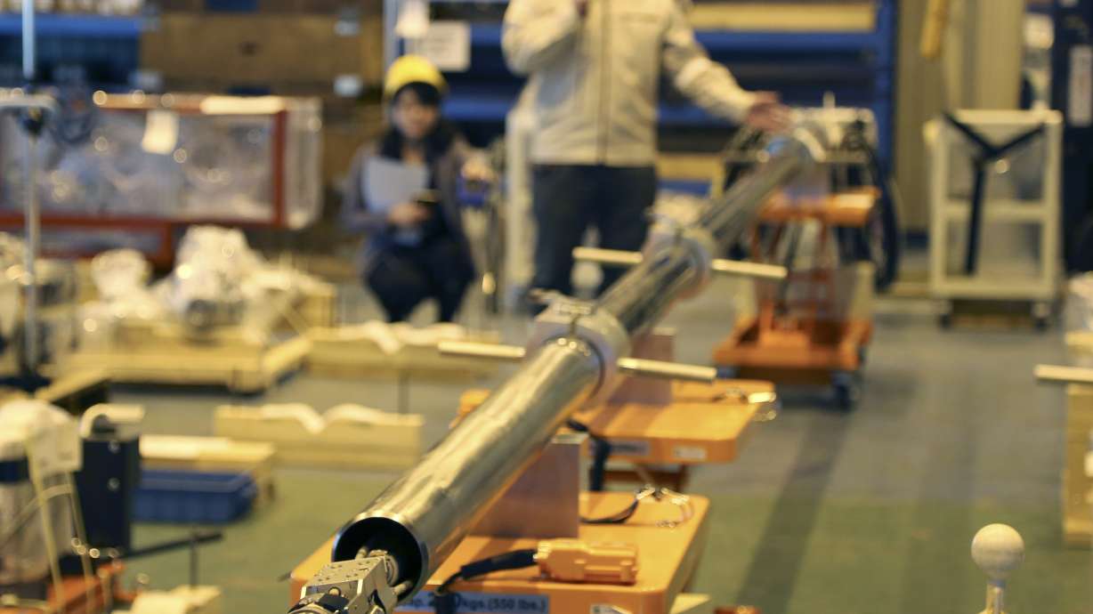 Toshiba unveils device for Fukushima nuclear reactor probe