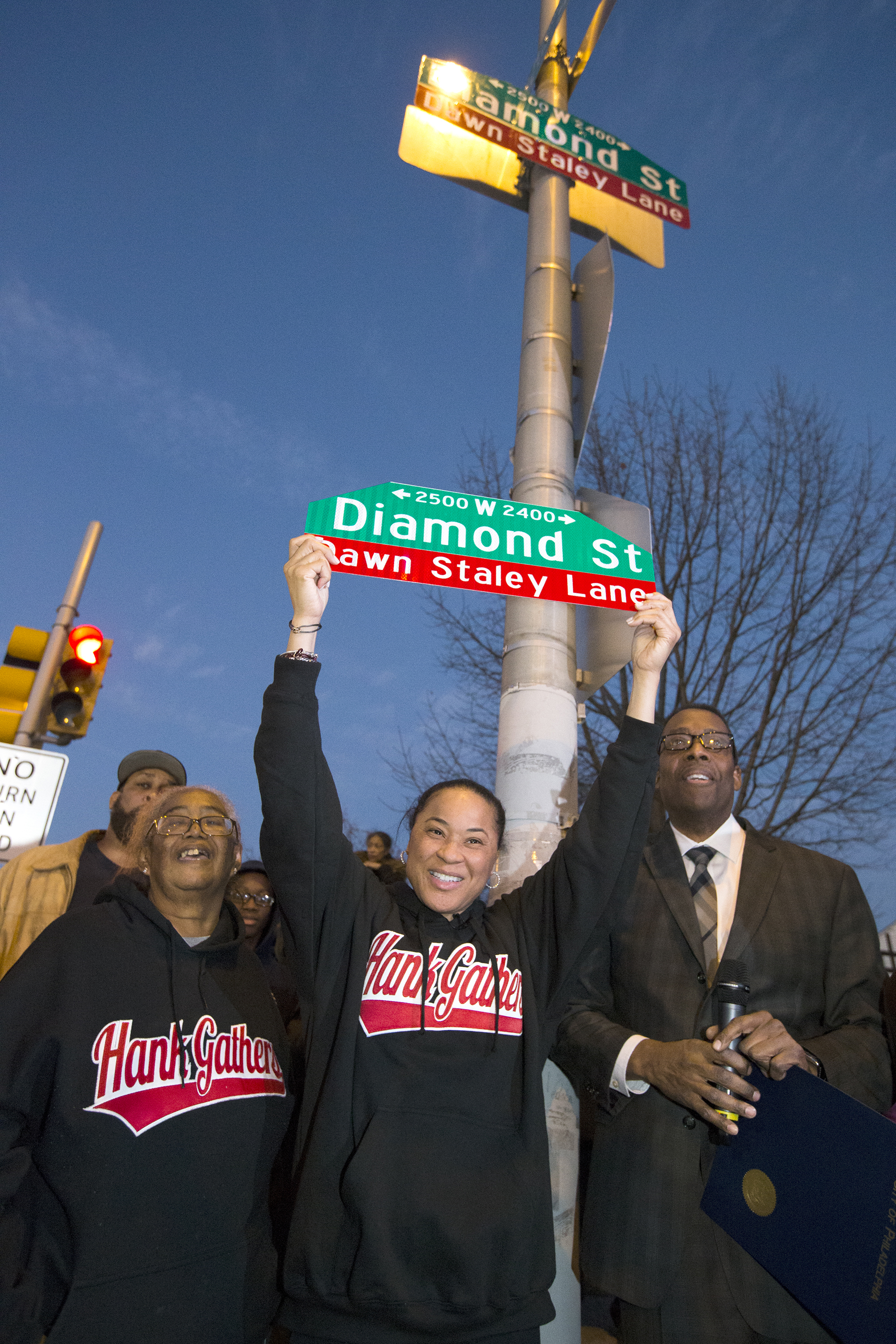 Dawn Staley has Philadelphia homecoming to remember