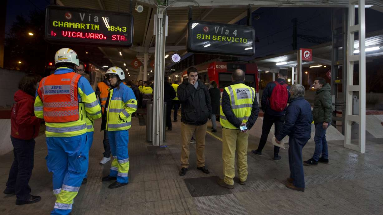 2 seriously injured in commuter train crash in Spain