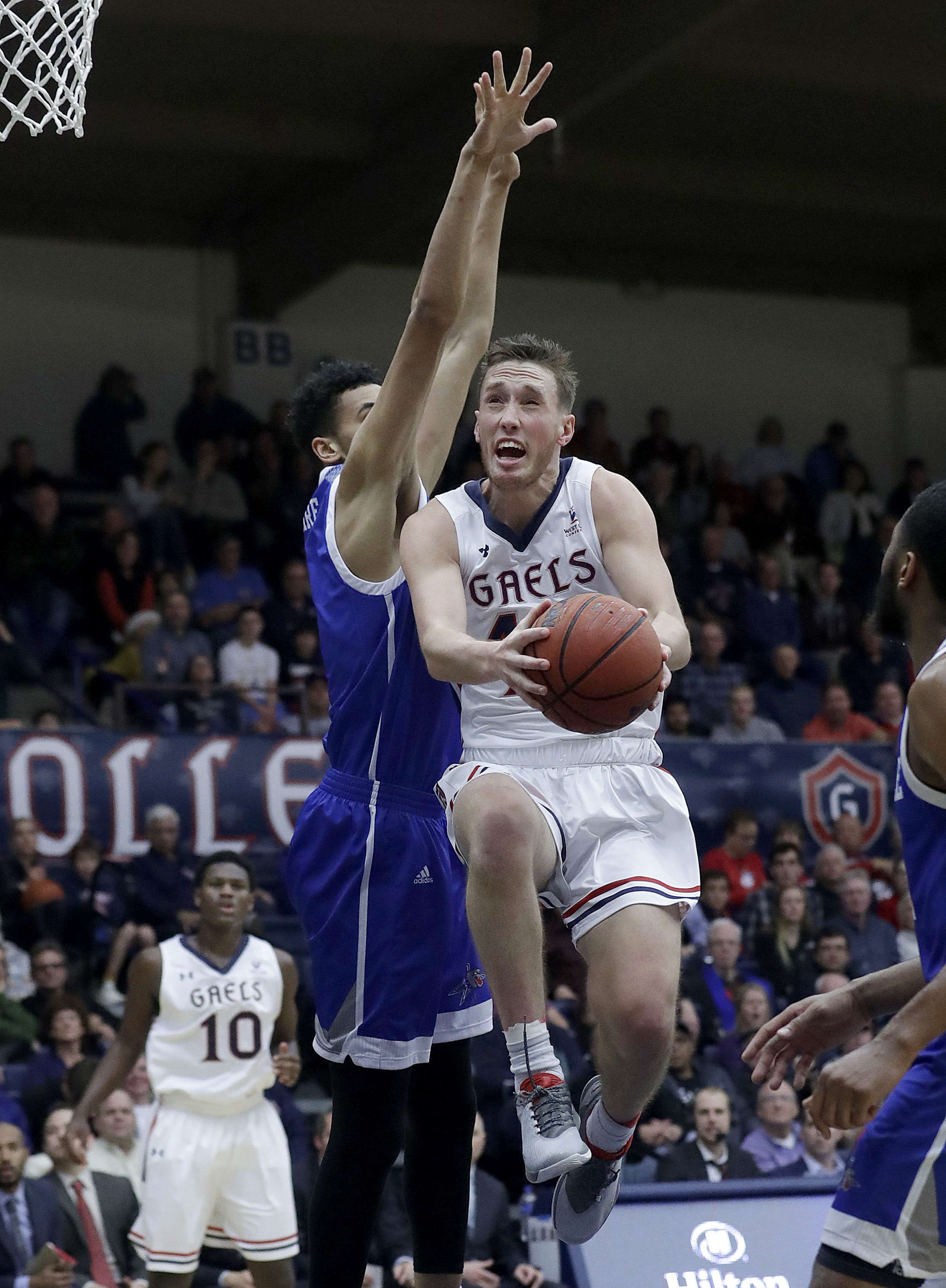 Landale, Krebs lead Saint Mary's past UNC Asheville 95-69