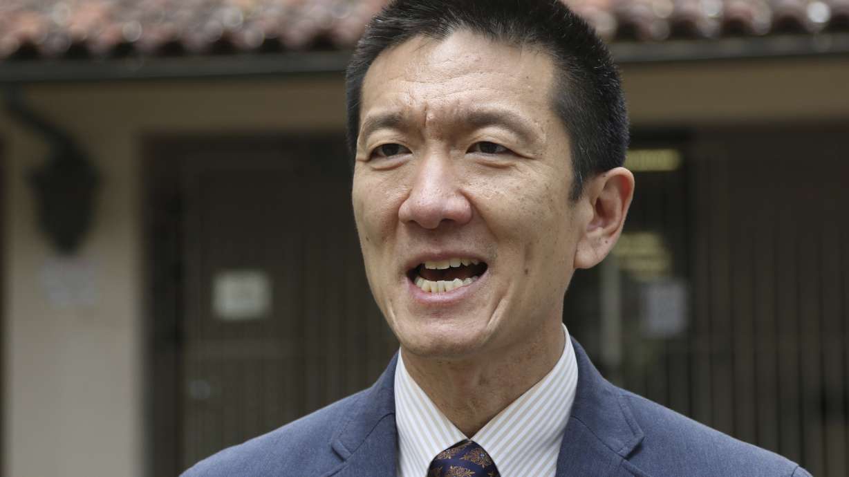 Appeals court: Trump exceeded authority with travel ban