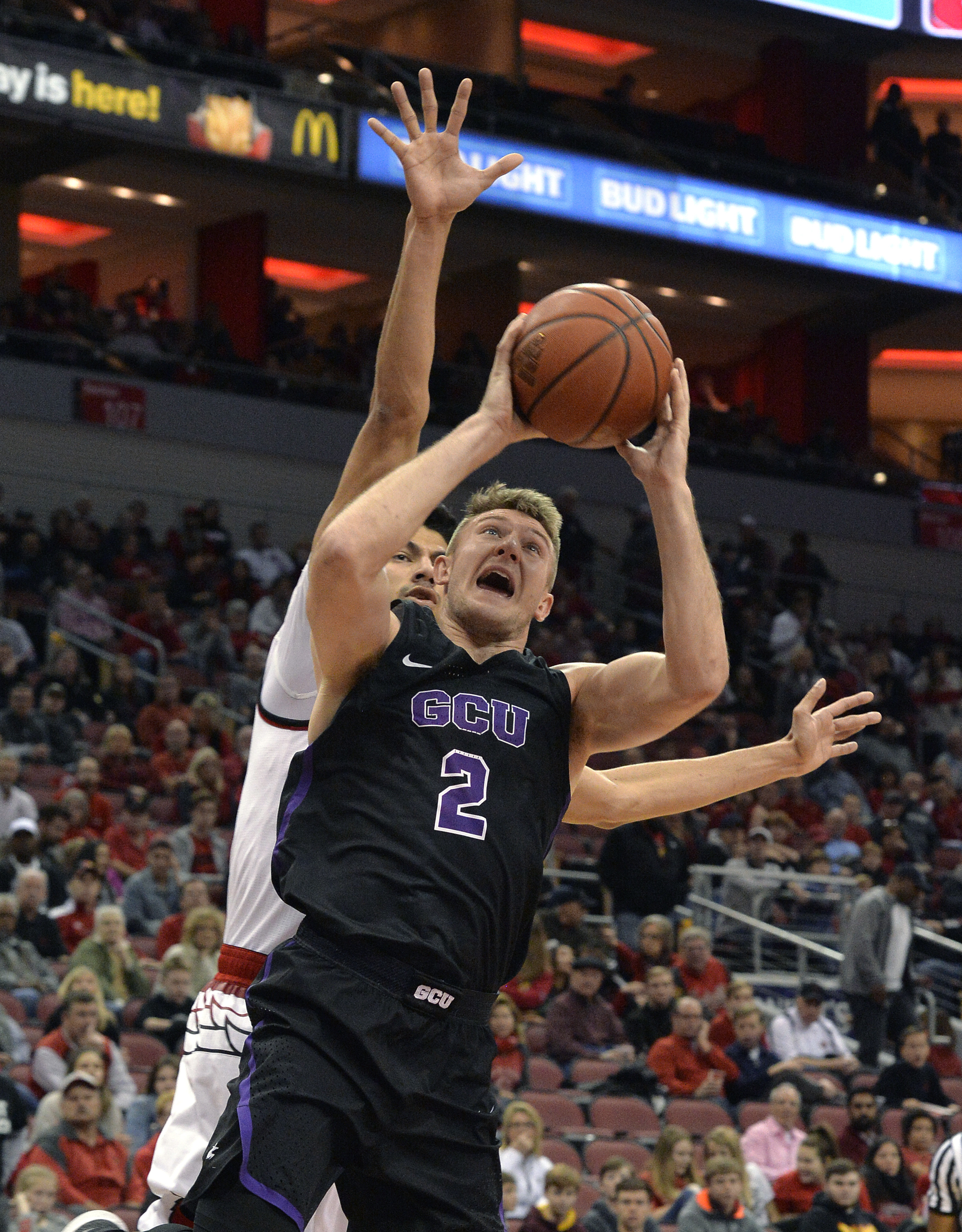 Spalding's double-double leads Louisville past Grand Canyon