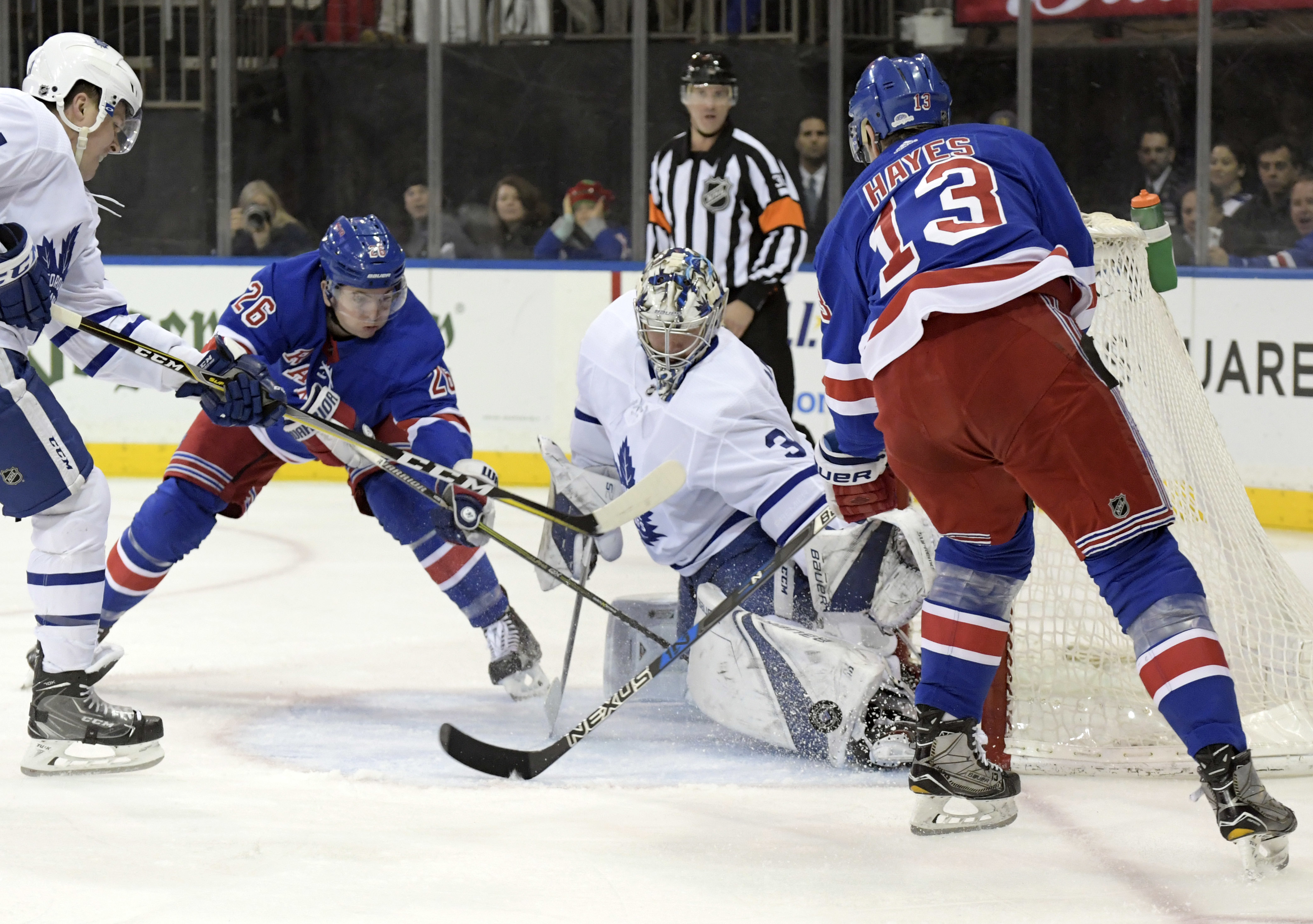 Auston Matthews returns, helps Maple Leafs beat Rangers 3-2