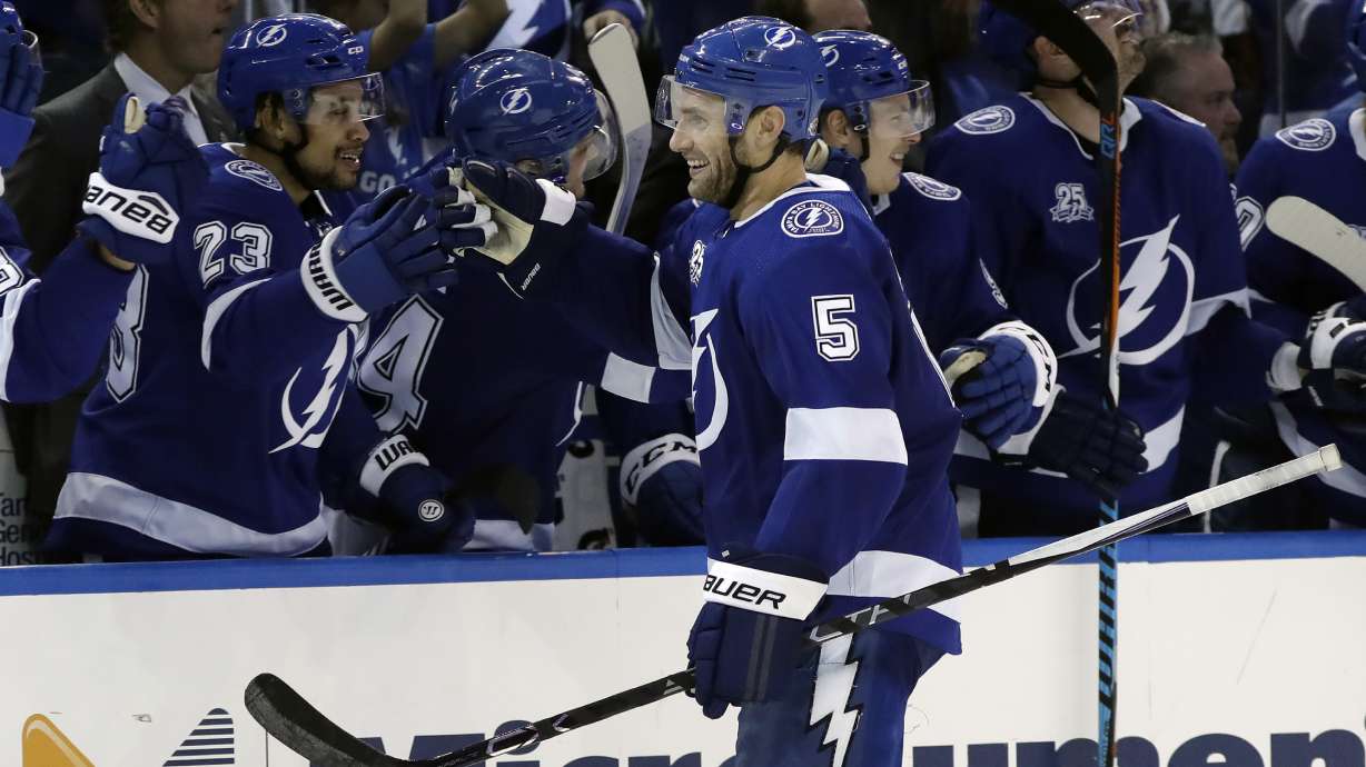 Vasilevskiy perfect, Lightning get 3 goals late to top Wild