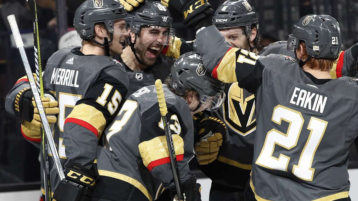 Fleury has first shutout, leads Vegas past Capitals 3-0