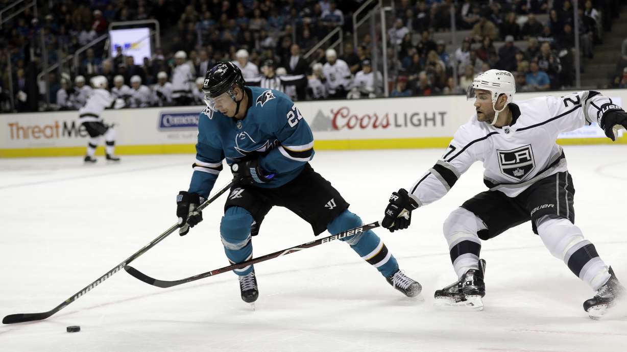 Jones makes 28 saves, Sharks beat struggling Kings 2-0