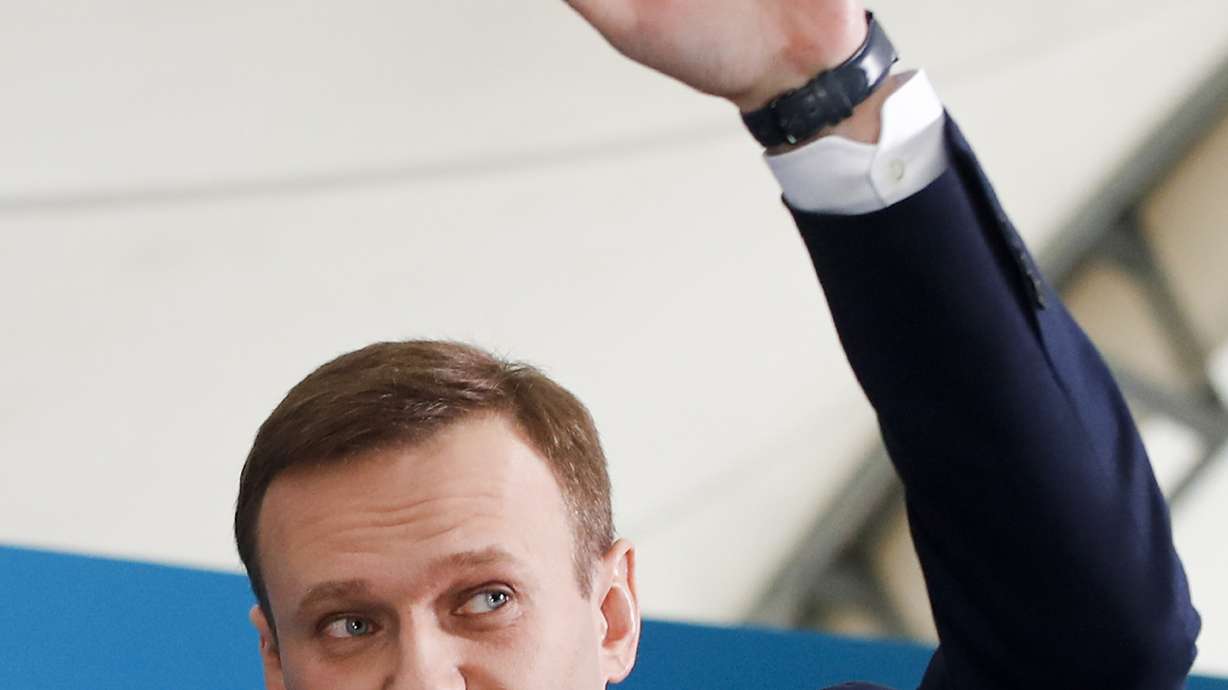 Putin foe clears first step in bid for Russian presidency