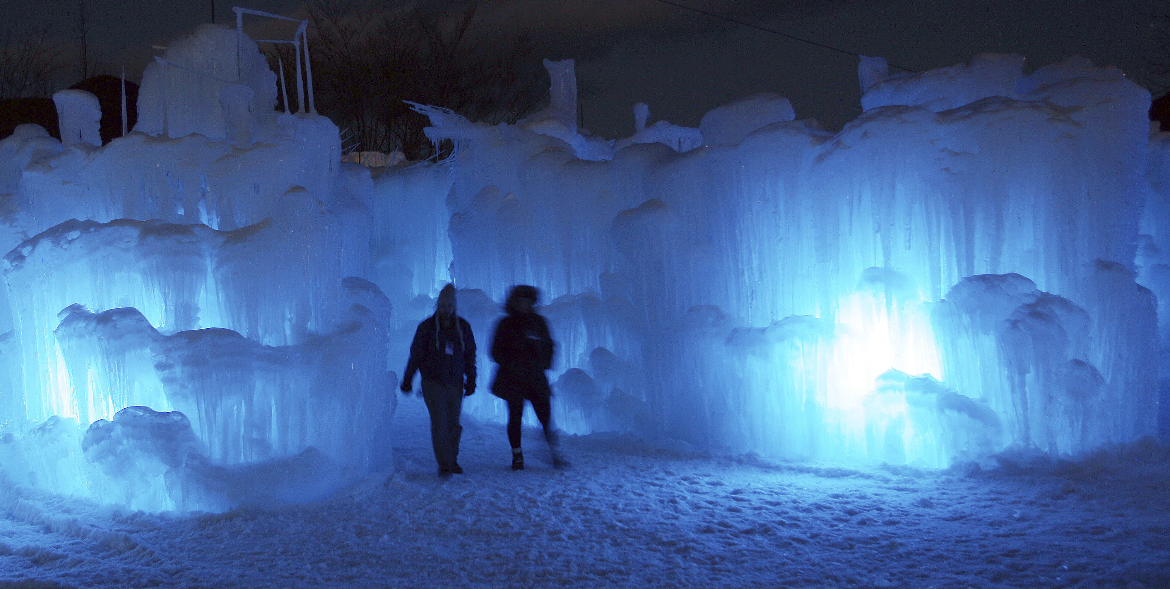 Ice sculptures nearly ready for viewing in New Hampshire