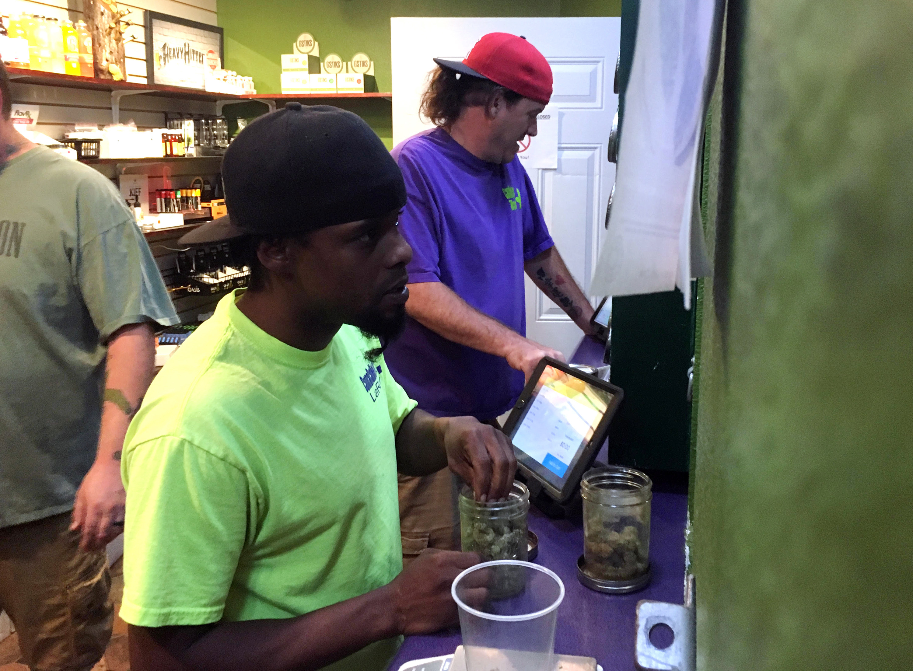 Big labor sees growth potential in California pot workers