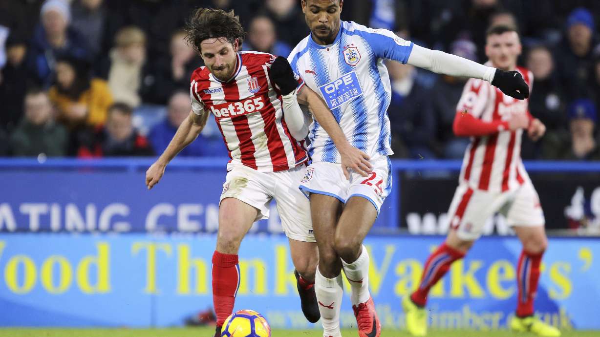 Huddersfield and Stoke draw 1-1 in EPL
