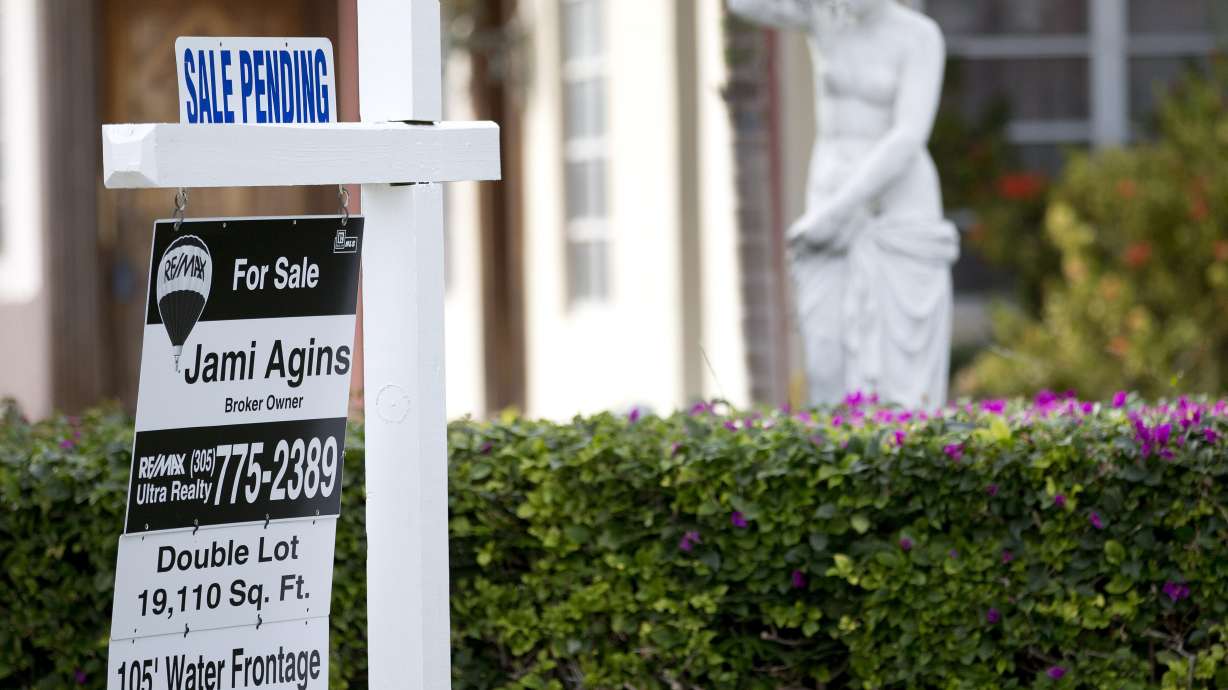 US pending home sales rose a slight 0.2 percent in November